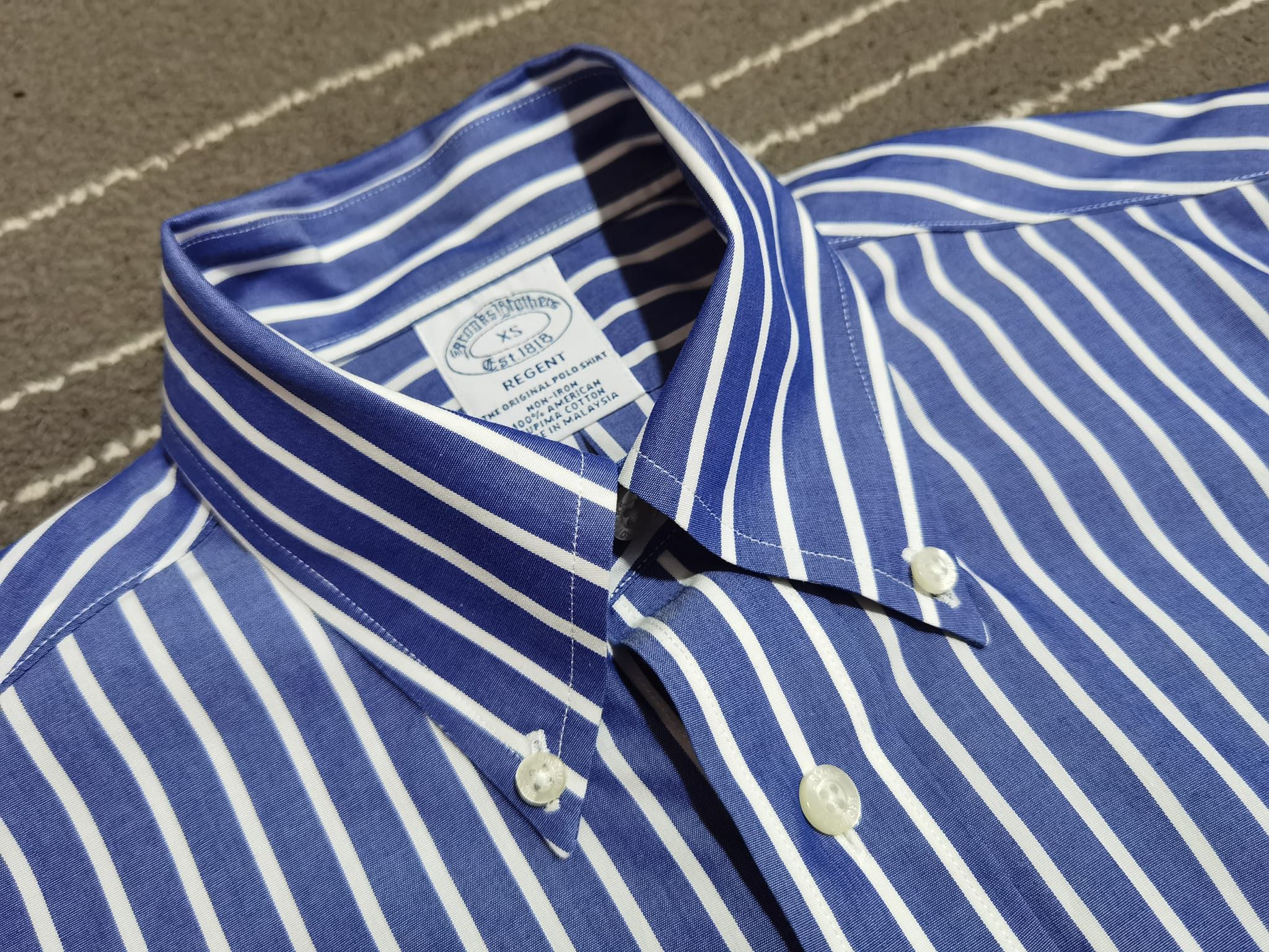 Brooks Brothers Brooks Brothers Regent blue button up XS 2410 Size US XS / EU 42 / 0 - 7 Thumbnail