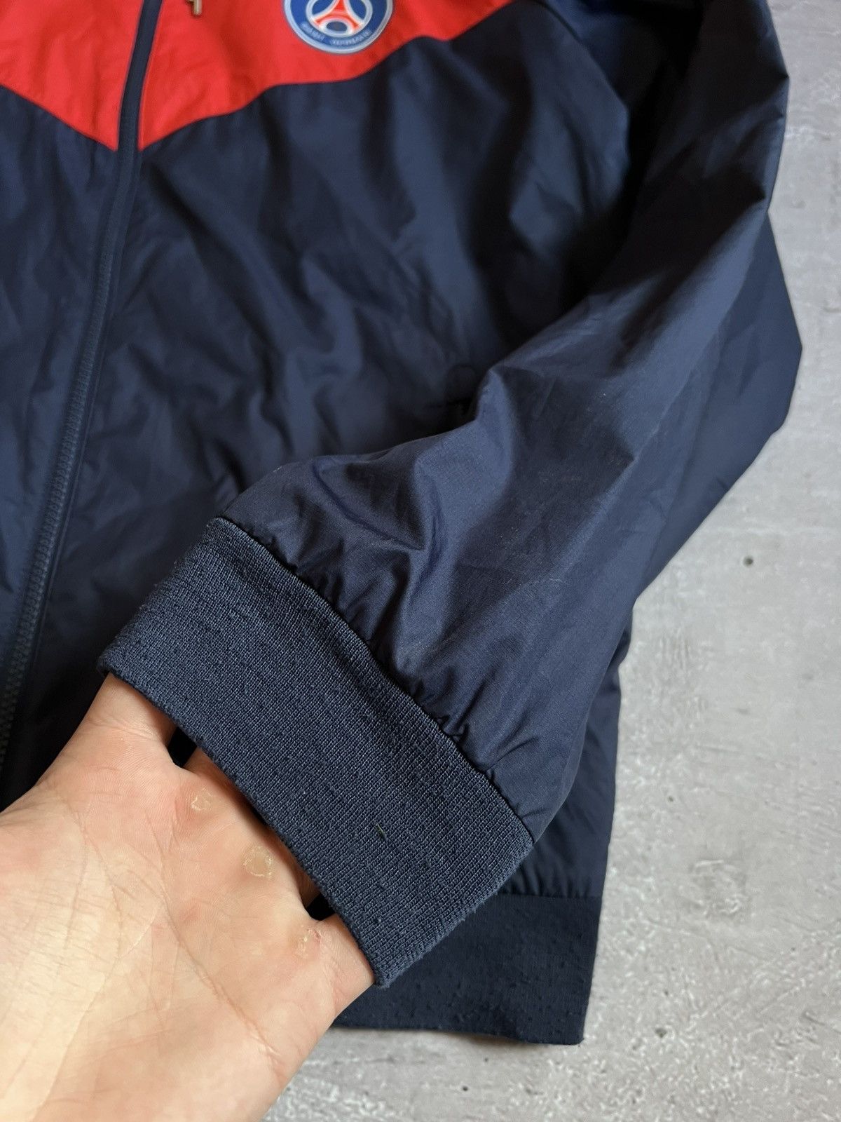Nike Nike Paris Saint-Germain Windbreaker Hoodie L Navy Size US L / EU 52-54 / 3 - 8 Thumbnail
