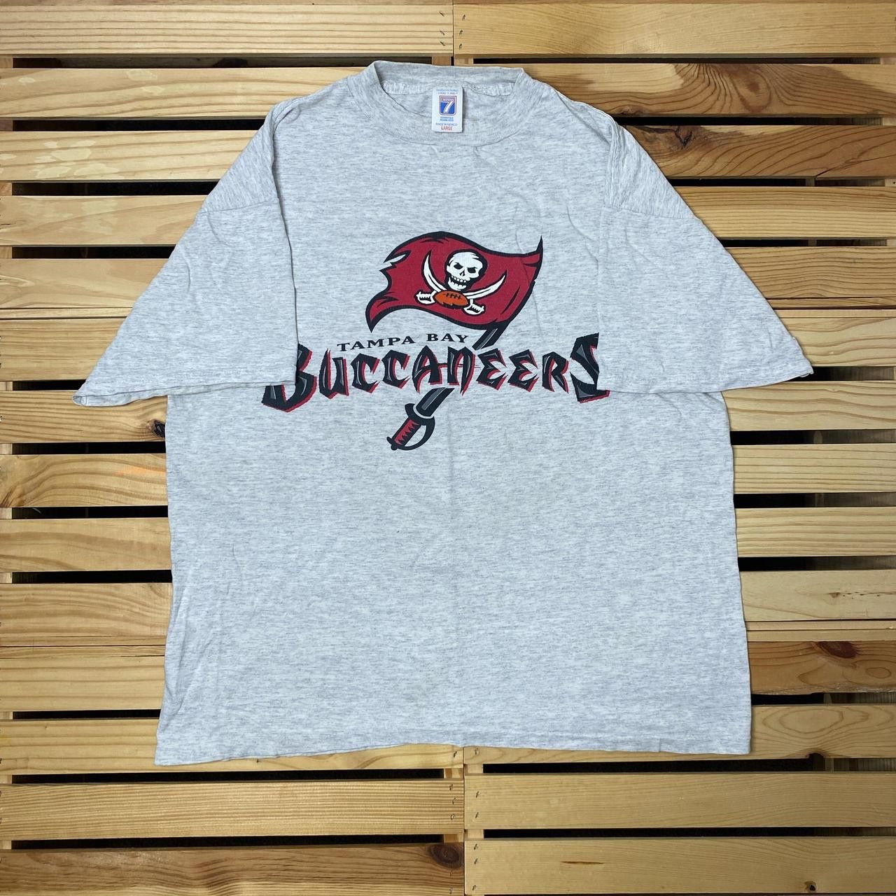 Logo 7 Vintage NFL Tampa Bay Buccaneers Gray Tee Size Large Size US L / EU 52-54 / 3 - 1 Thumbnail