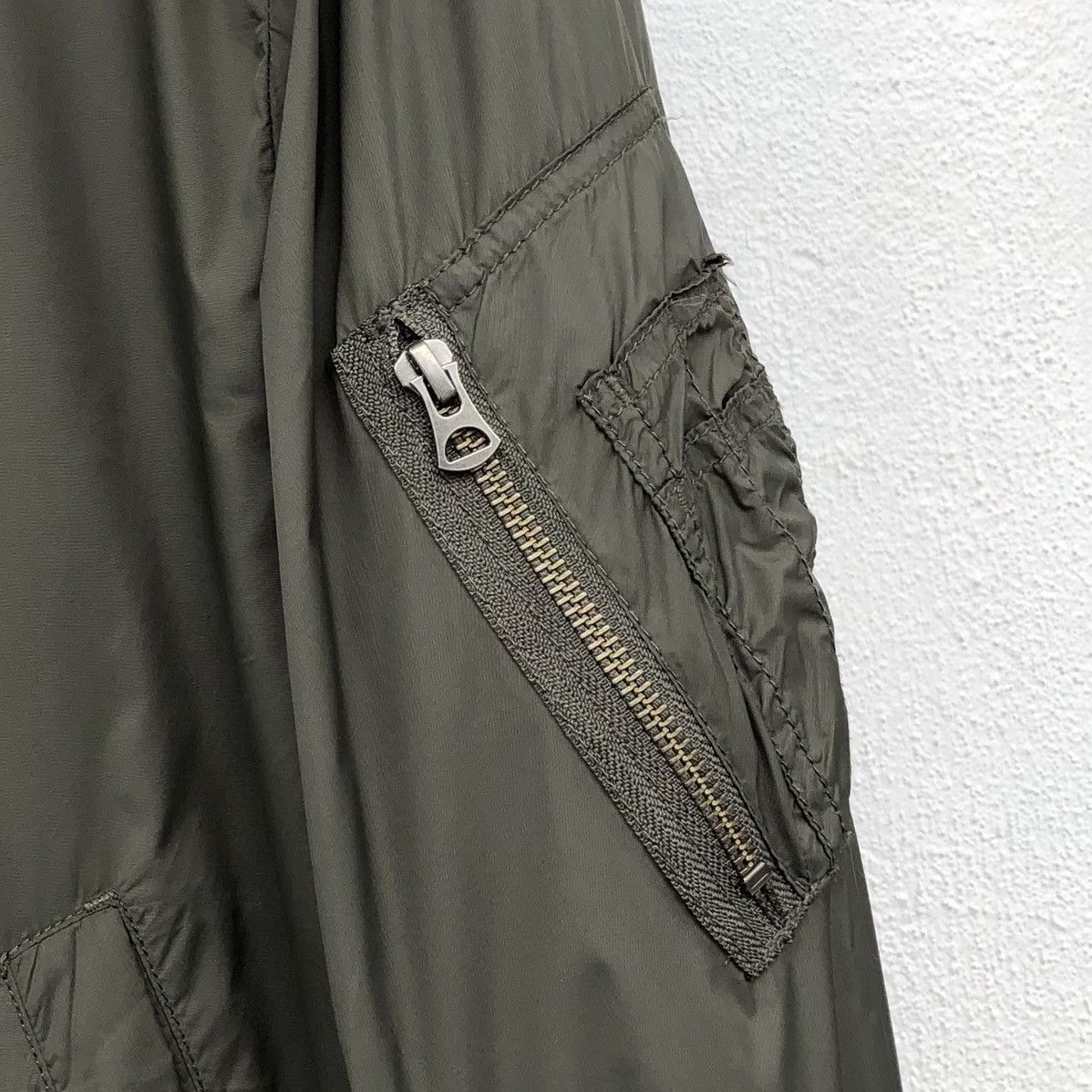 Uniqlo Uniqlo Women Ma-1 Bomber Jacket Size L / US 10 / IT 46 - 6 Thumbnail