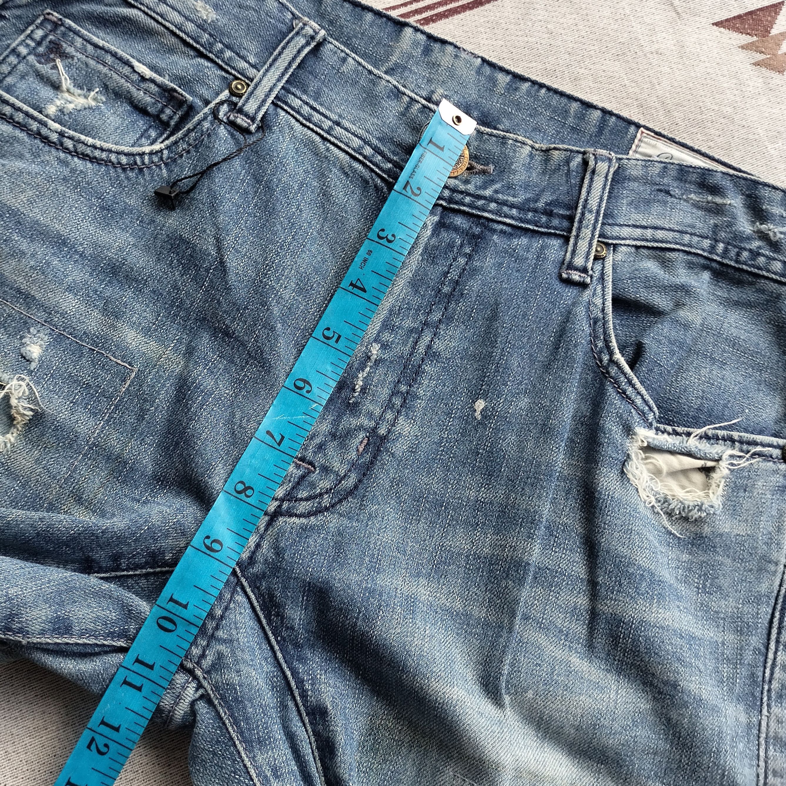 Jean Buckaroo curve distressed denim Size US 31 - 13 Thumbnail