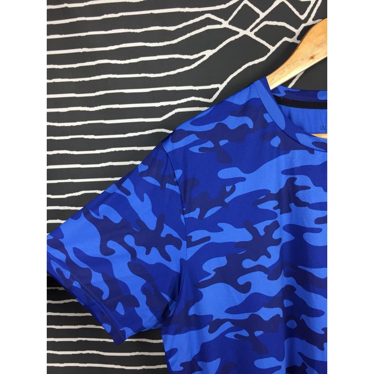 GU × Japanese Brand GU sports Camouflage Activewear Tee Size XL Size US XL / EU 56 / 4 - 4 Thumbnail