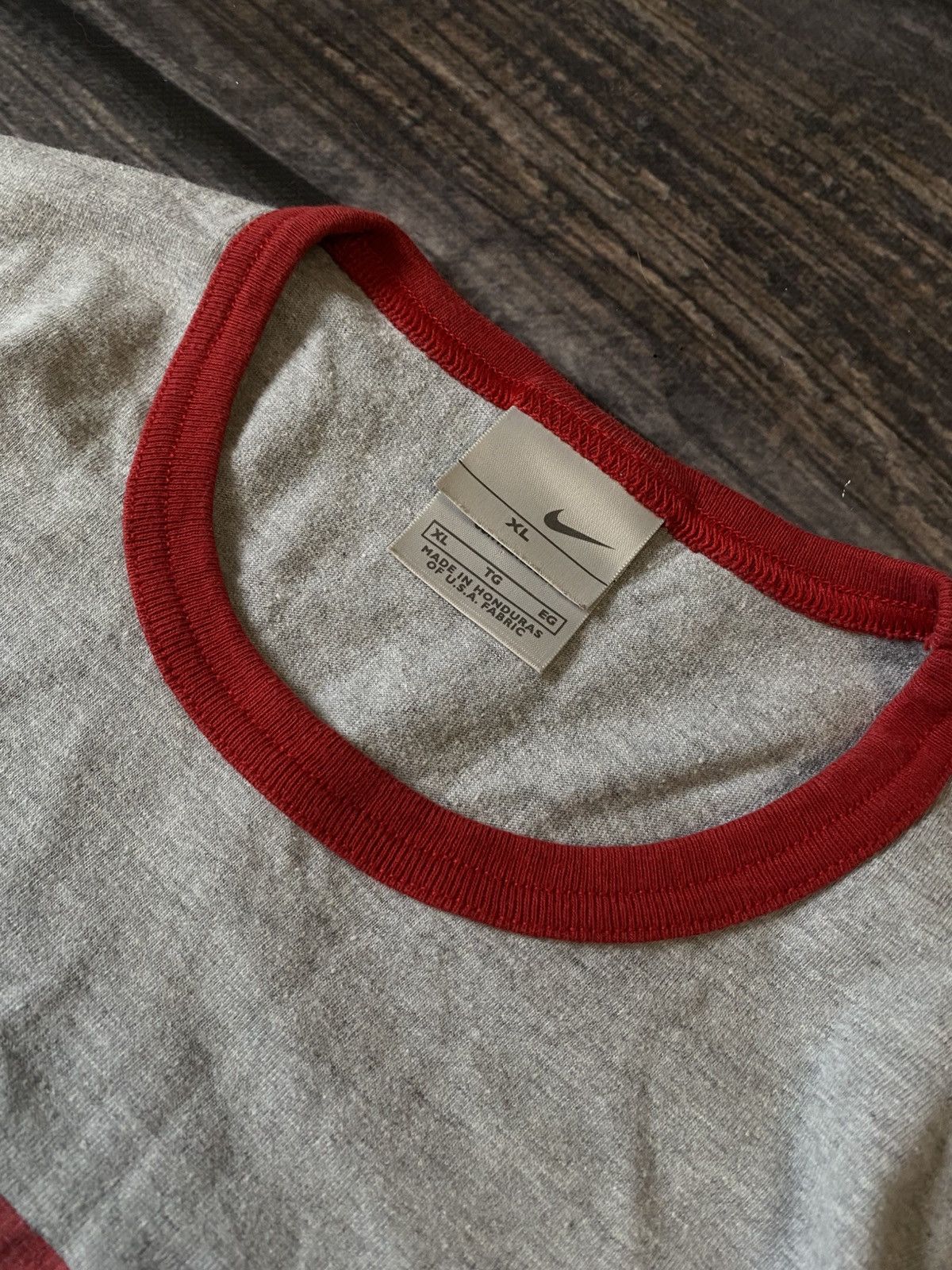 Vintage Nike vintage 90s t-shirt exclusive logo swoosh Size US XL / EU 56 / 4 - 4 Thumbnail