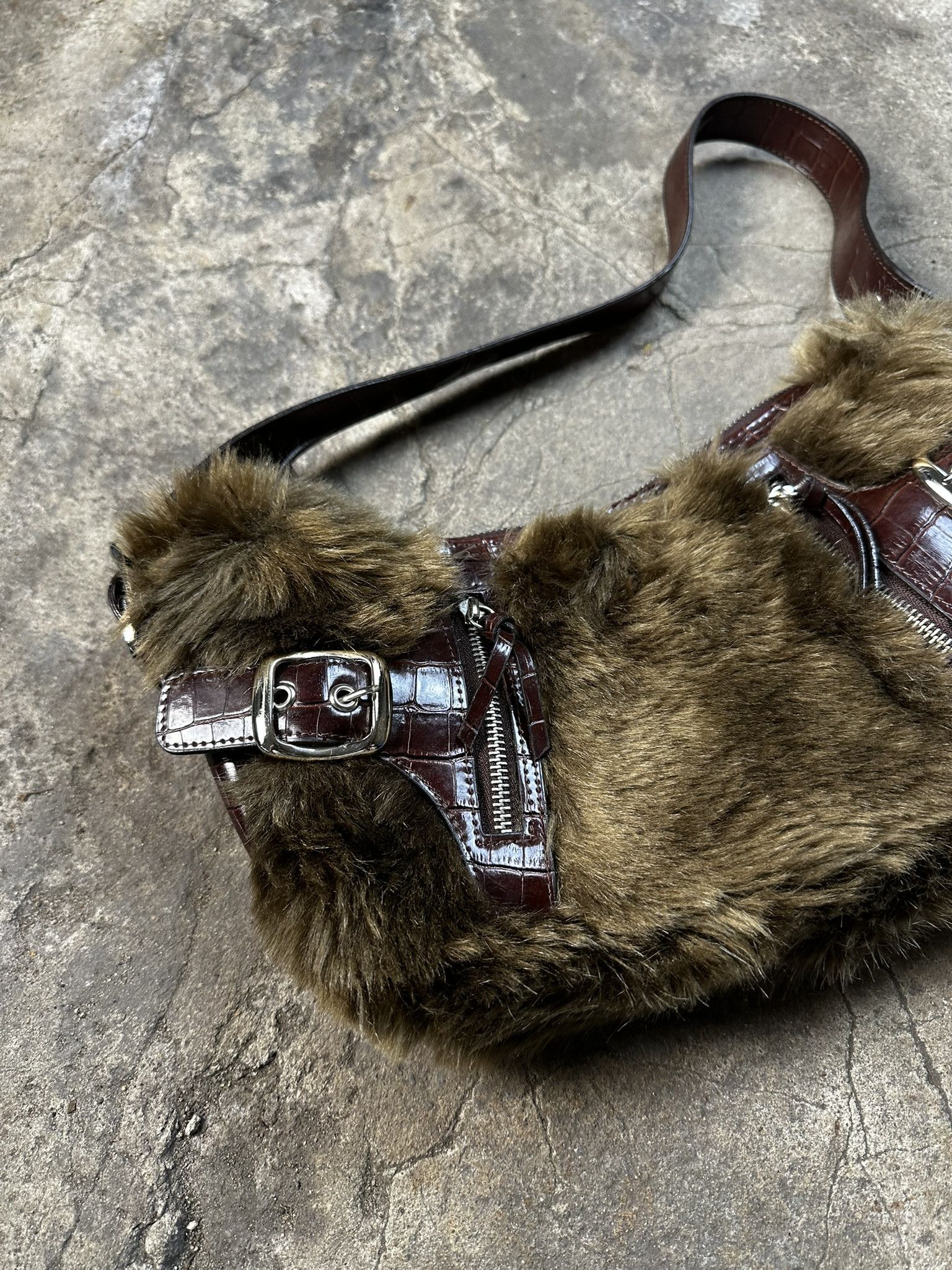 Japanese Brand Vintage Y2k Faux Fur Archive Bag Alternative 2000s Size ONE SIZE - 2 Thumbnail