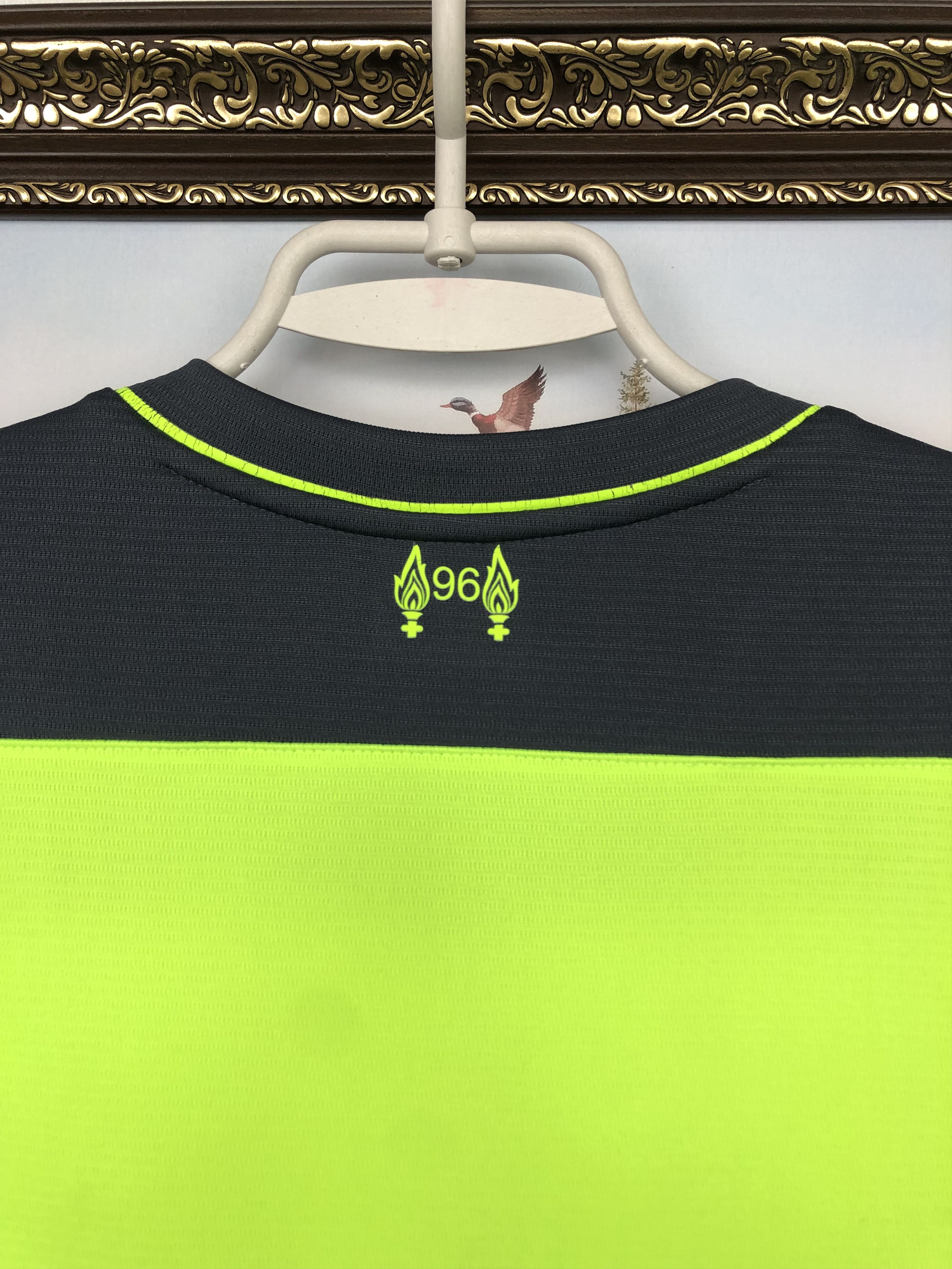 New Balance Liverpool football shirt 2016 Soccer YNWA Jersey Trikot Size US M / EU 48-50 / 2 - 11 Thumbnail