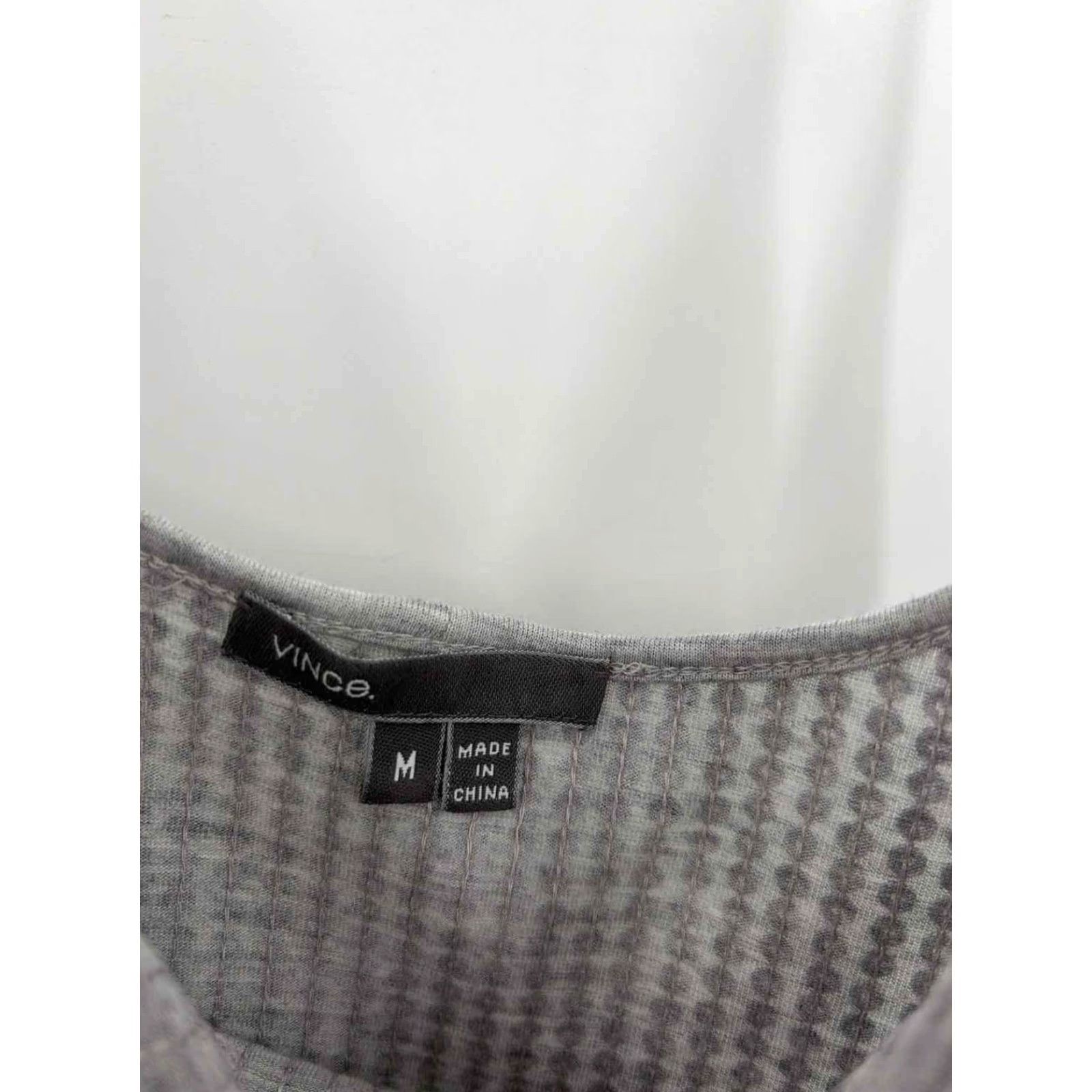 Vince Vince Grey Sequin Tank Top – Pre-Owned (Medium) Size M / US 6-8 / IT 42-44 - 2 Thumbnail