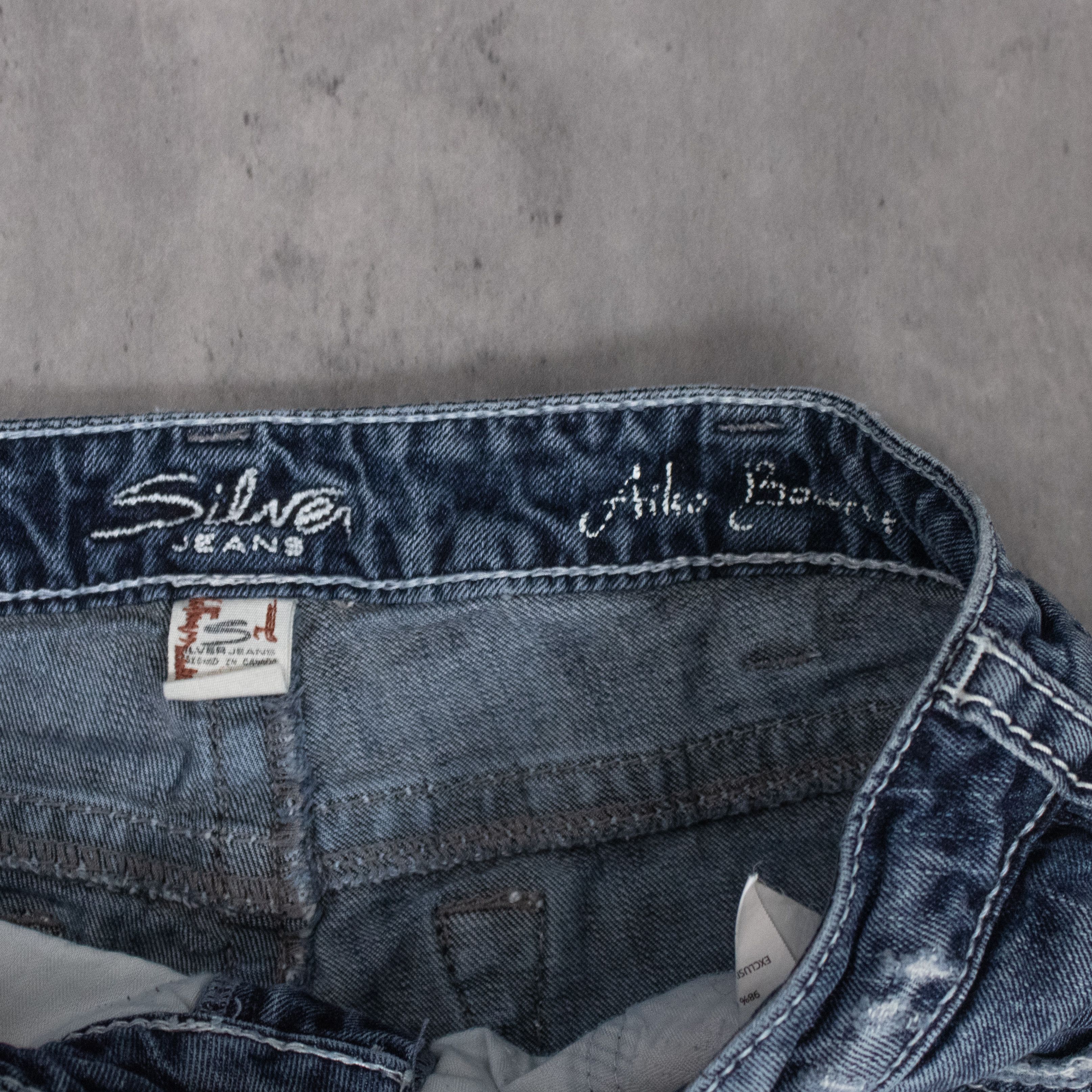 Silver Jeans Co. Y2K Silver Jeans Co Aiko Bootcut Distressed Denim Jeans Size US 33 - 9 Thumbnail
