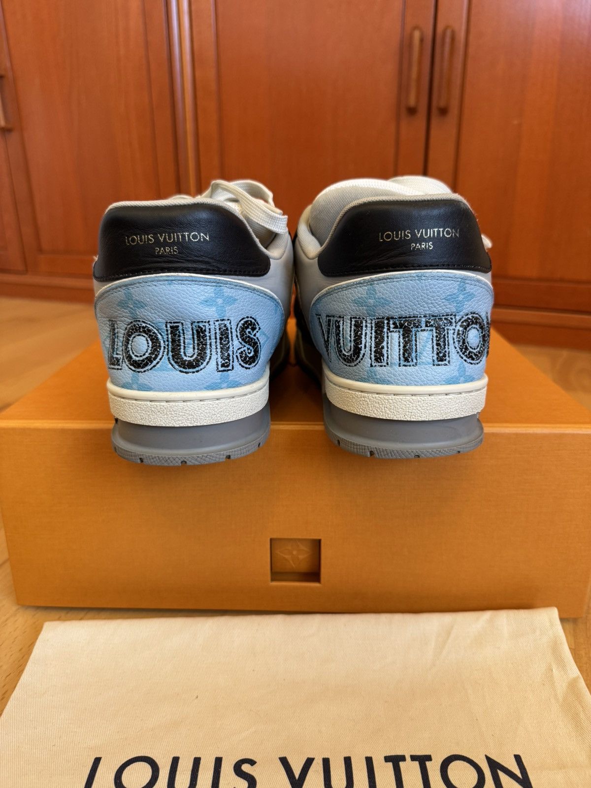 Louis Vuitton Louis Vuitton LV Trainer Velcro Strap Black Blue Grey Size US 9.5 / EU 42-43 - 8 Thumbnail