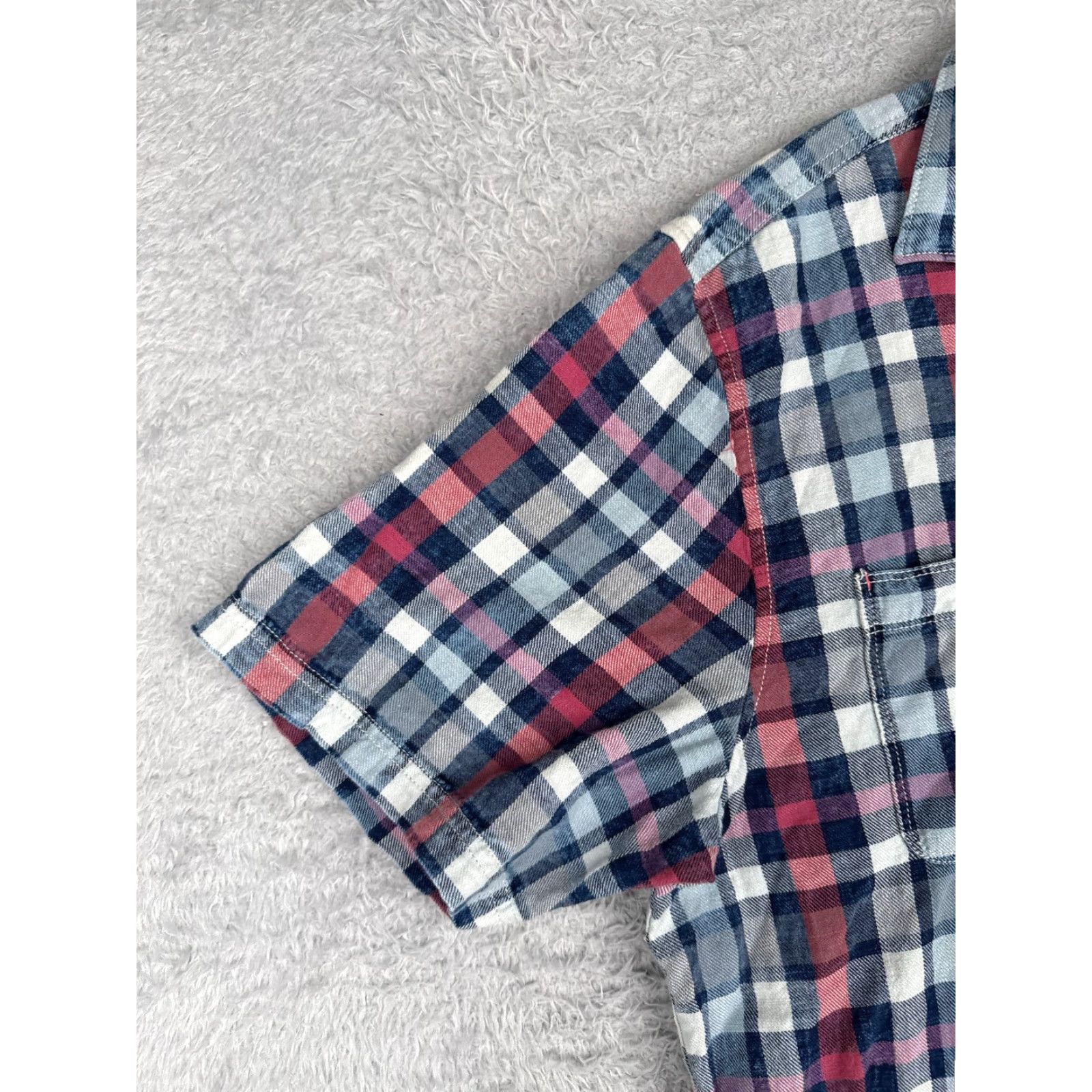 Tommy Bahama Tommy Bahama Shirt Men Large Blue Red Plaid Short Sleeve 100% Cotton Button Up Casual Shirt Mens Vacation Beach Hawaiian Aloha Resort Size US L / EU 52-54 / 3 - 3 Thumbnail