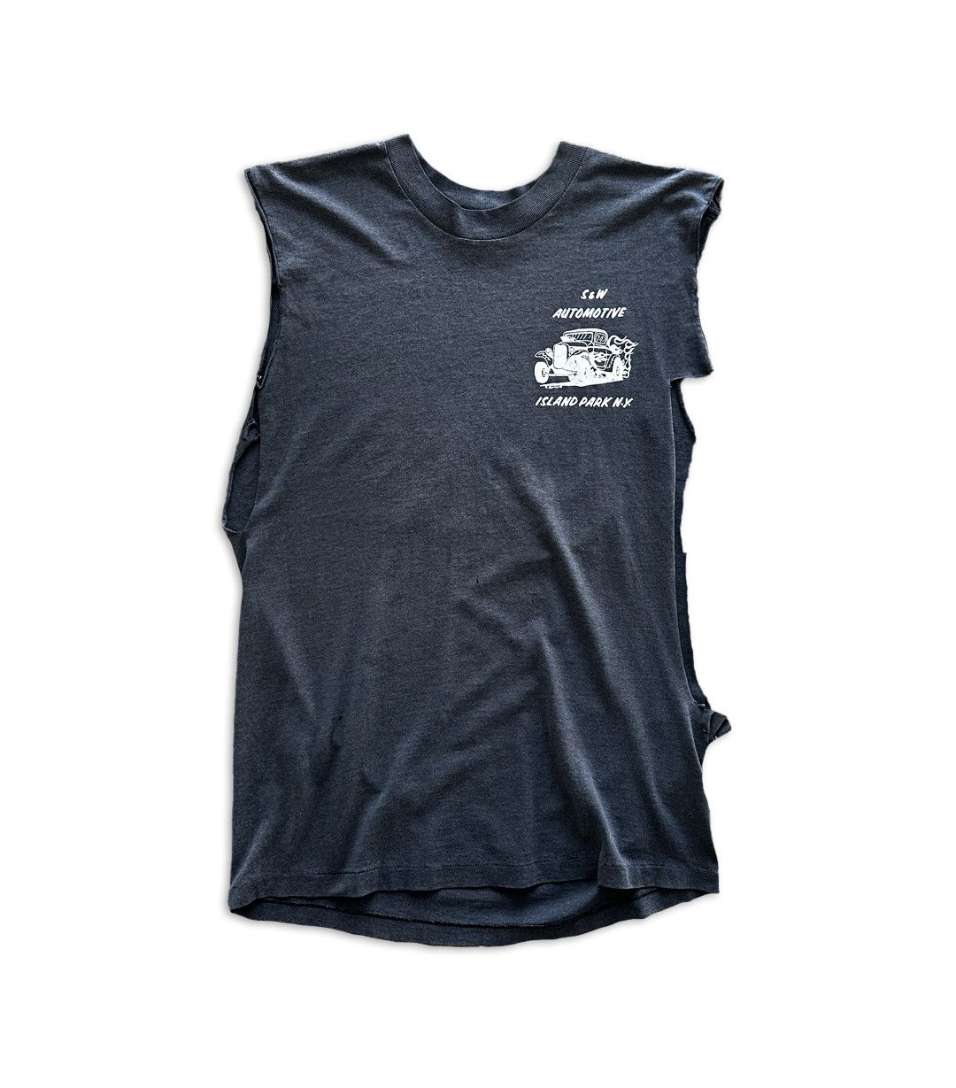 Vintage 90's Vintage S & W Automotive Sleeveless T-Shirt Size US L / EU 52-54 / 3 - 1 Thumbnail
