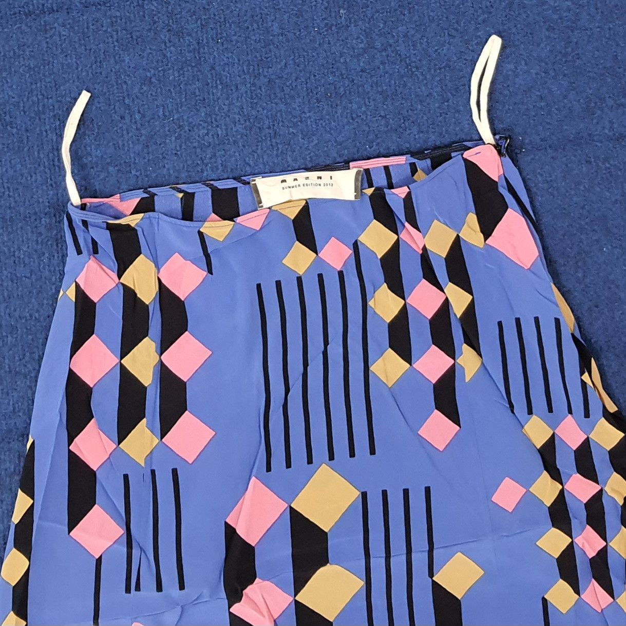 Marni Vintage Marni Printed Camisole Blouse Designer Brand C259N14 Size XXS / US 00 / IT 34 - 2 Thumbnail