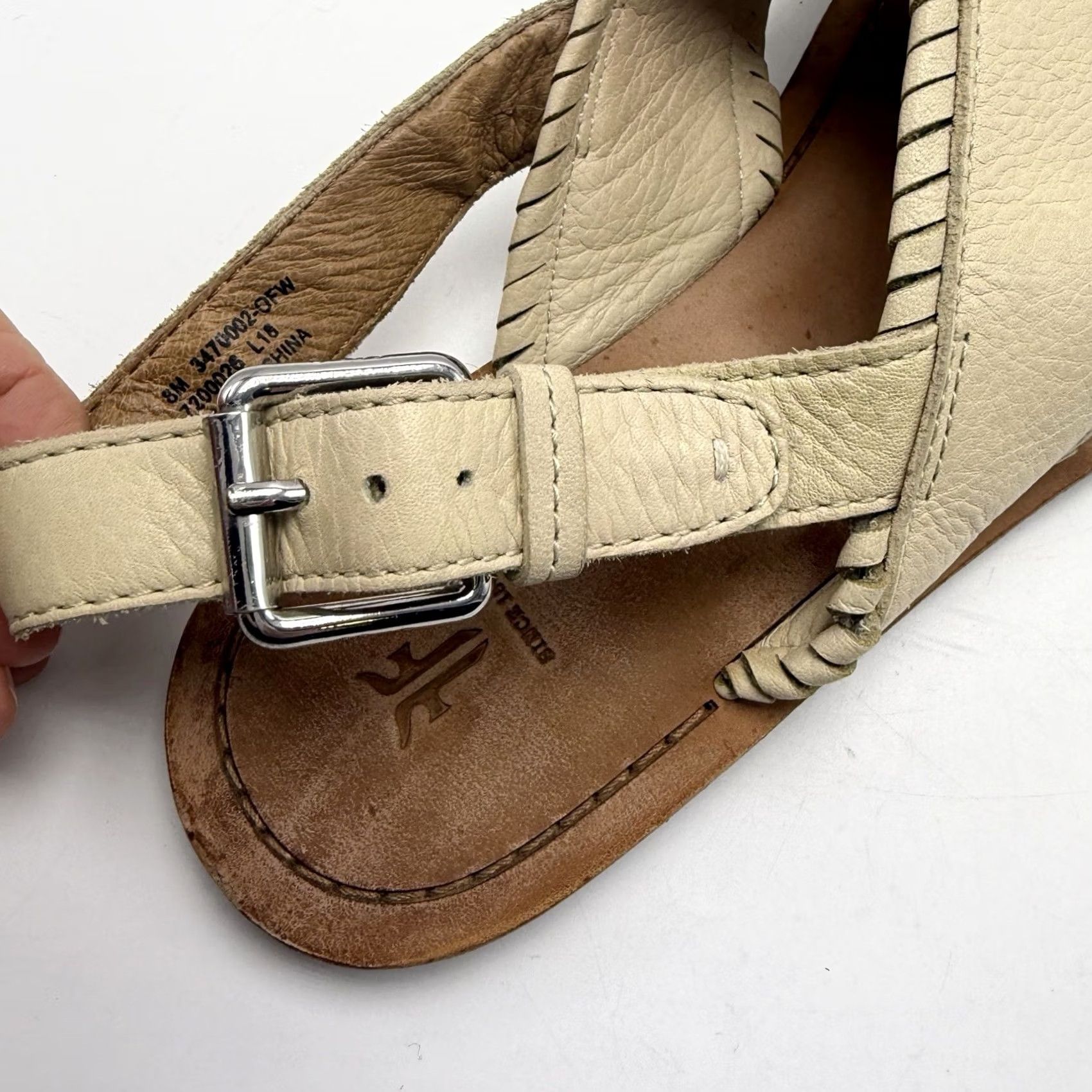 Frye Frye Sandals Women 8 M Leather Robin Feather Camel Flat Buckle Casual Size US 8 / IT 38 - 7 Thumbnail