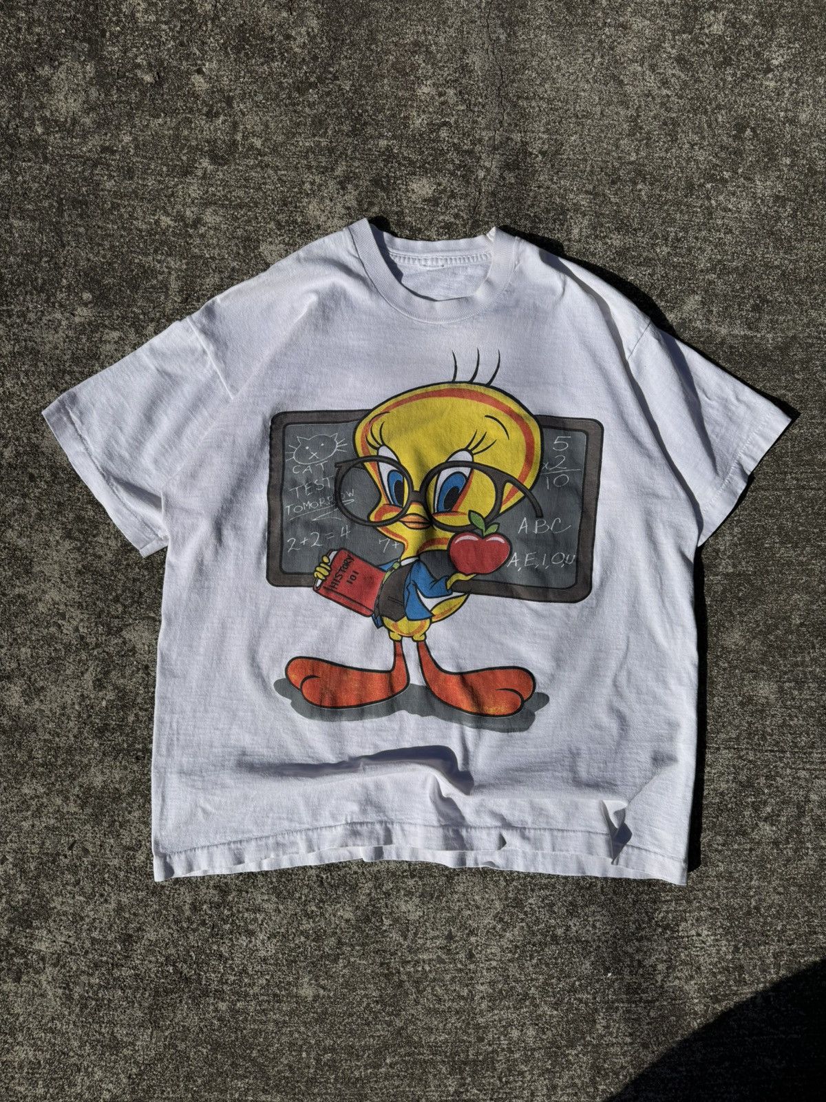 Vintage Vintage Tweety Bird Looney Tunes Graphic Tee Size US XL / EU 56 / 4 - 1 Thumbnail