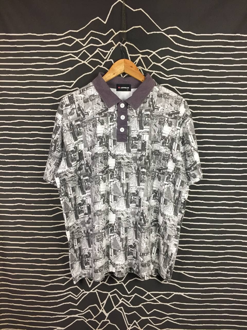 Airwalk Vtg 00s Airwalk Cityscape All Over Print Skate Polo Shirt Size US XL / EU 56 / 4 - 2 Thumbnail