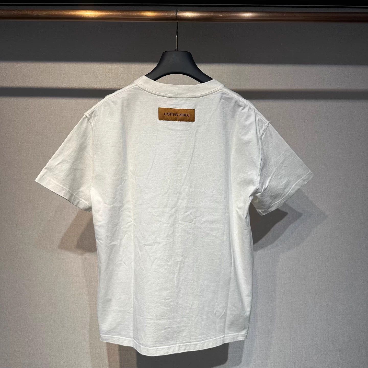 Louis Vuitton Louis Vuitton White Embossed Logo Short Sleeve Tee XL NWT Size US XL / EU 56 / 4 - 5 Thumbnail