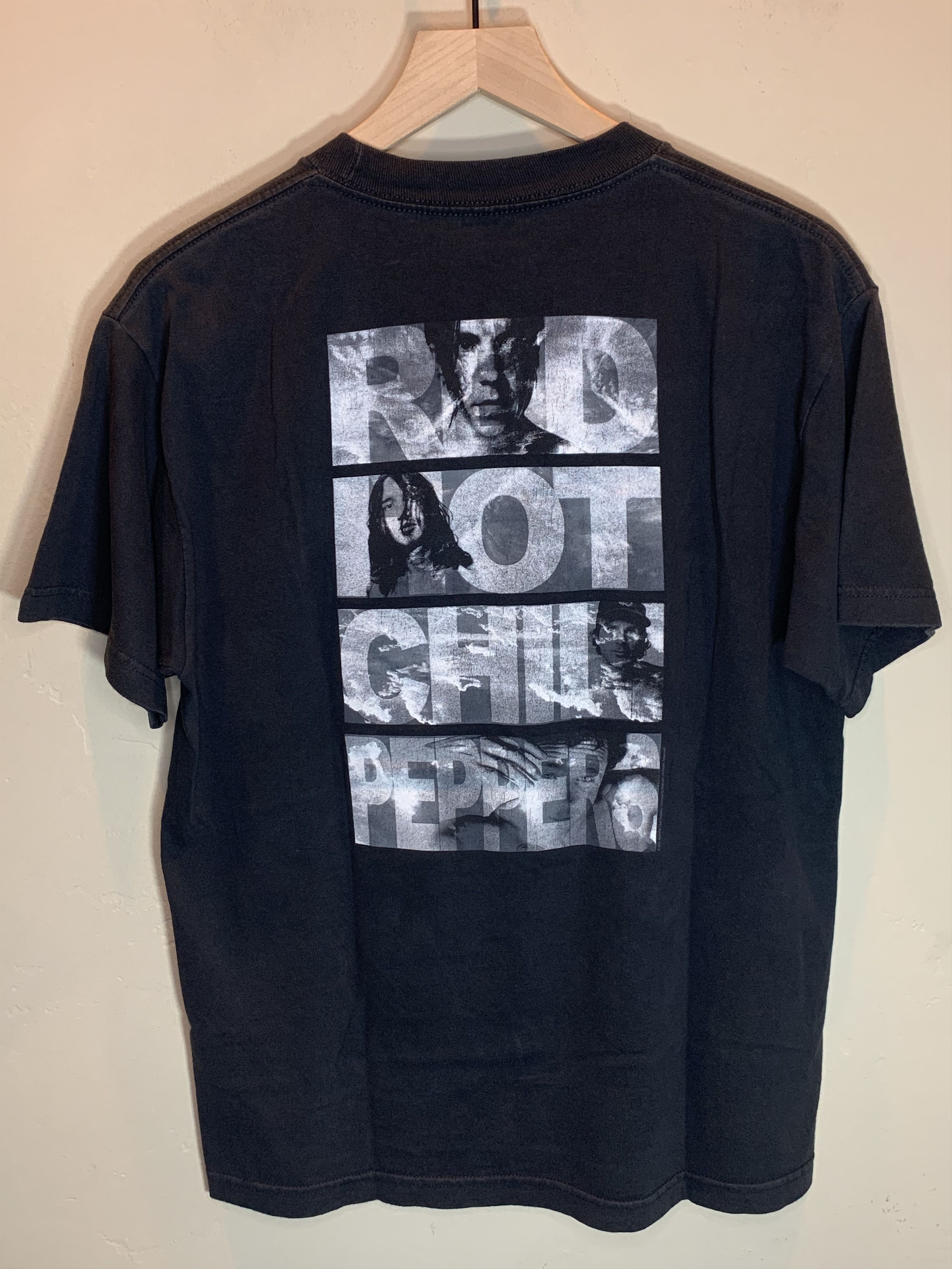 Band Tees RARE Vintage 90s Red Hot Chili Peppers Californication Shirt Size US M / EU 48-50 / 2 - 2 Thumbnail