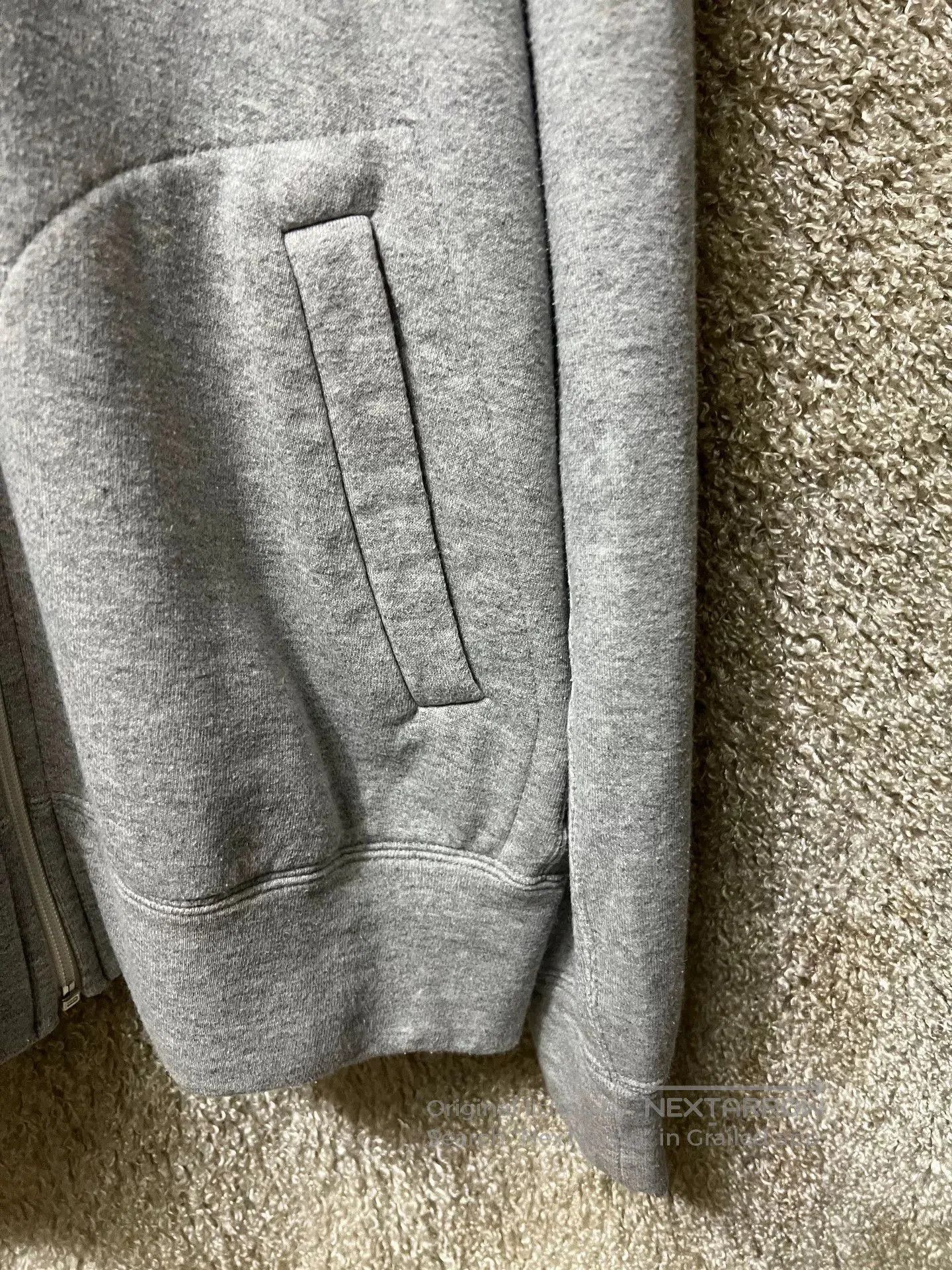 Comme des Garcons PLAY Comme des Garçons CDG Play Men's Hoodie. Size US M / EU 48-50 / 2 - 2 Thumbnail