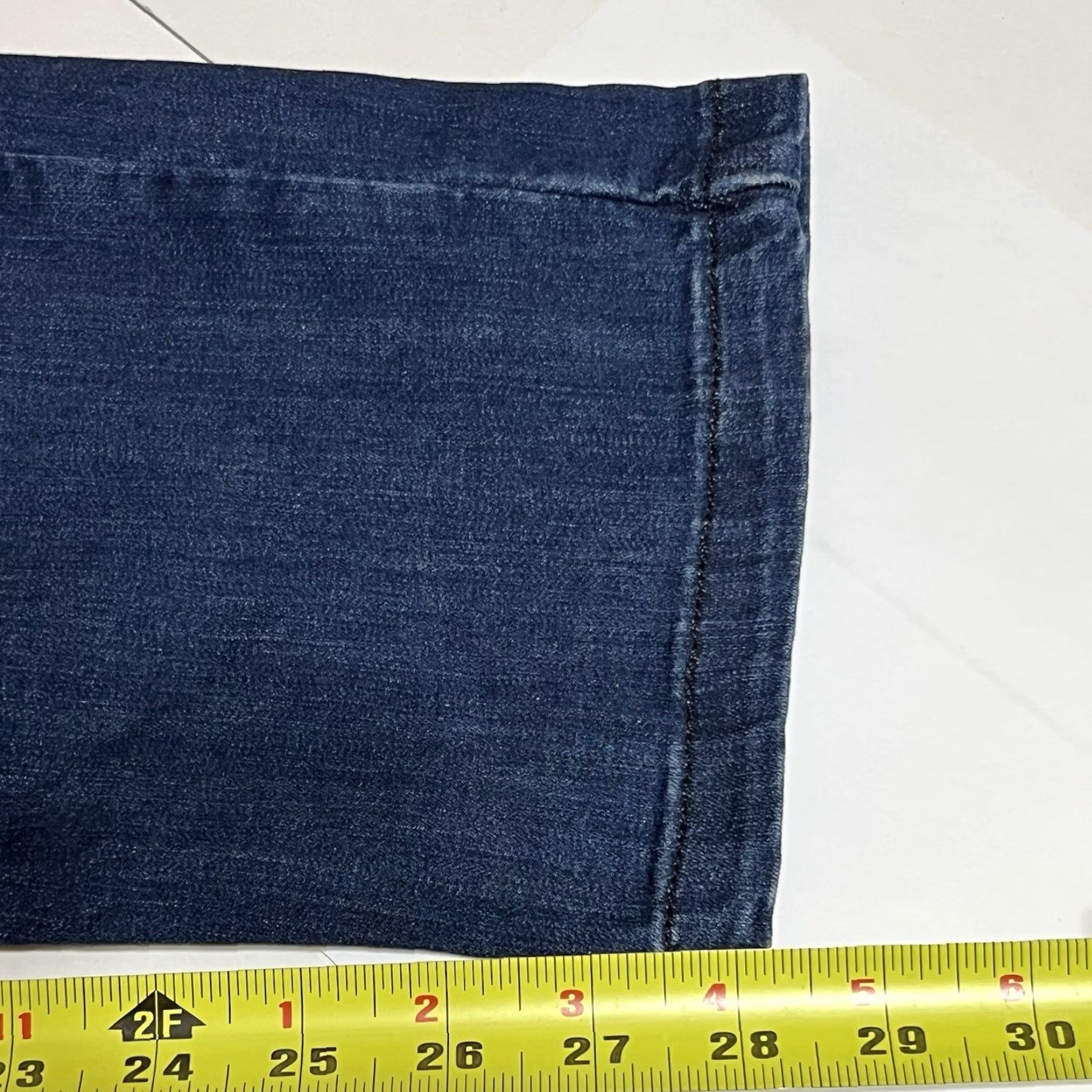 Vintage Mugsy Jeans Men’s 40x30 Blue Denim Stretch Relaxed Straight Mid Rise 5-Pocket Zip Button Mugsy Studio Blues Jeans Size US 40 / EU 56 - 6 Thumbnail