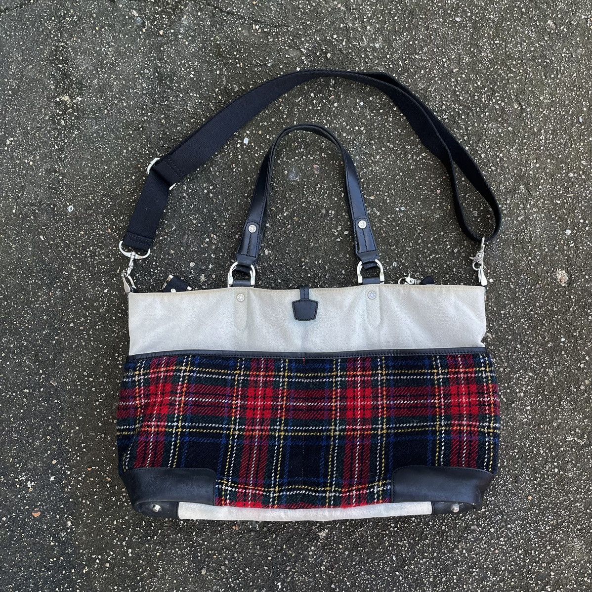 Harris Tweed × Takeo Kikuchi Takeo Kikuchi x Harris Tweed Wool Checkered Canvas Bag Size ONE SIZE - 4 Thumbnail