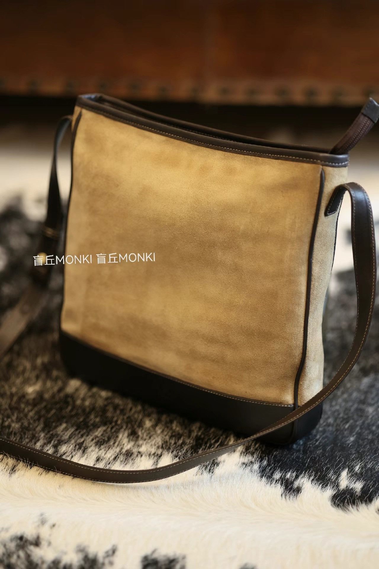 Loewe Loewe Suede Crossbody Laptop Shoulder Bag K32 Size ONE SIZE - 2 Thumbnail