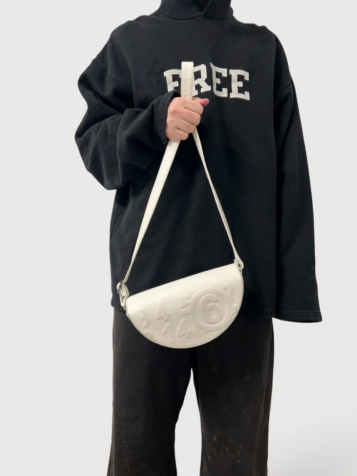 Maison Margiela "Half Moon" Embossed Number Logo Shoulder Bag Size ONE SIZE - 5 Thumbnail