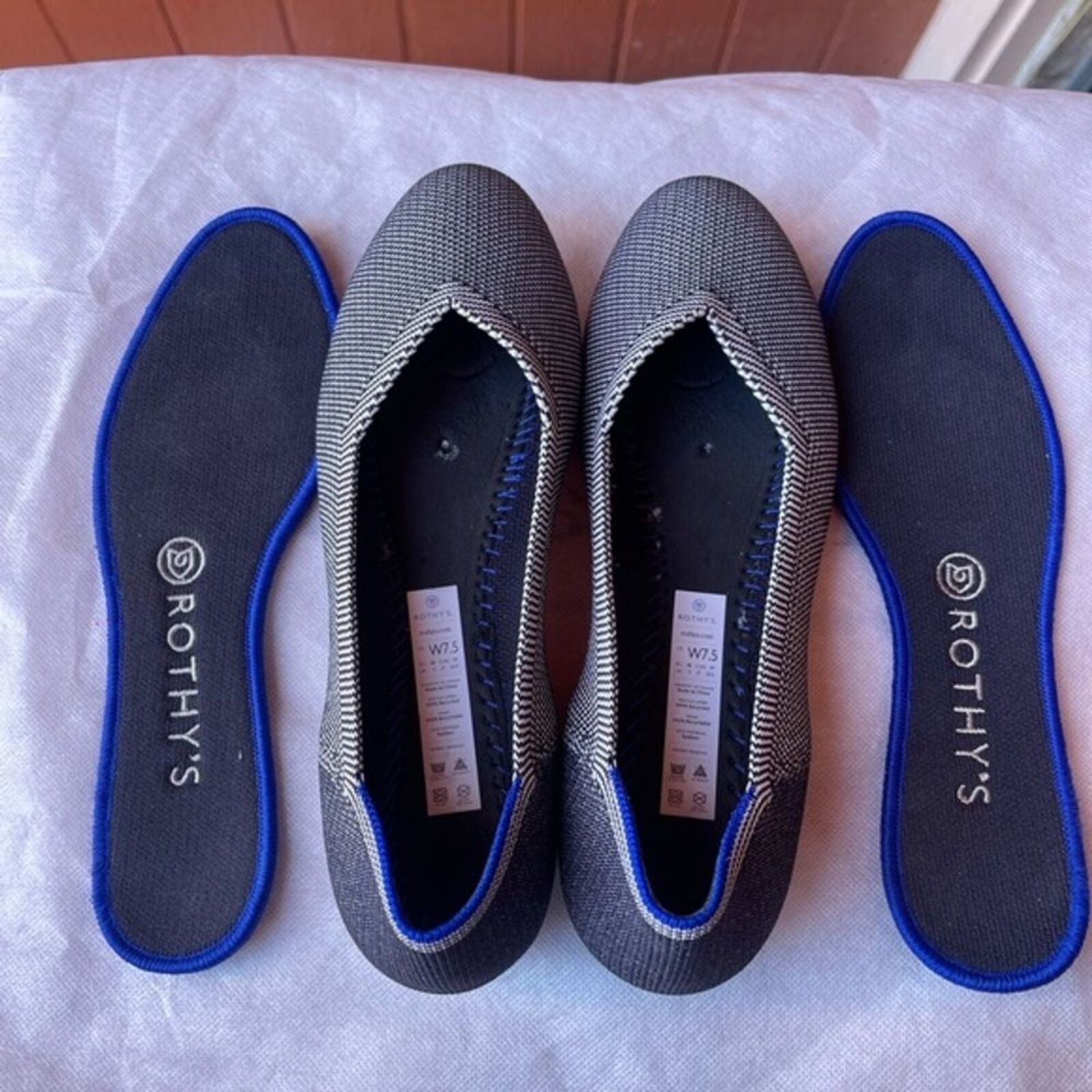 Other Rothys cloud gray bird’s eye round flat Navy print size 7.5 Size US 7.5 / IT 37.5 - 5 Thumbnail
