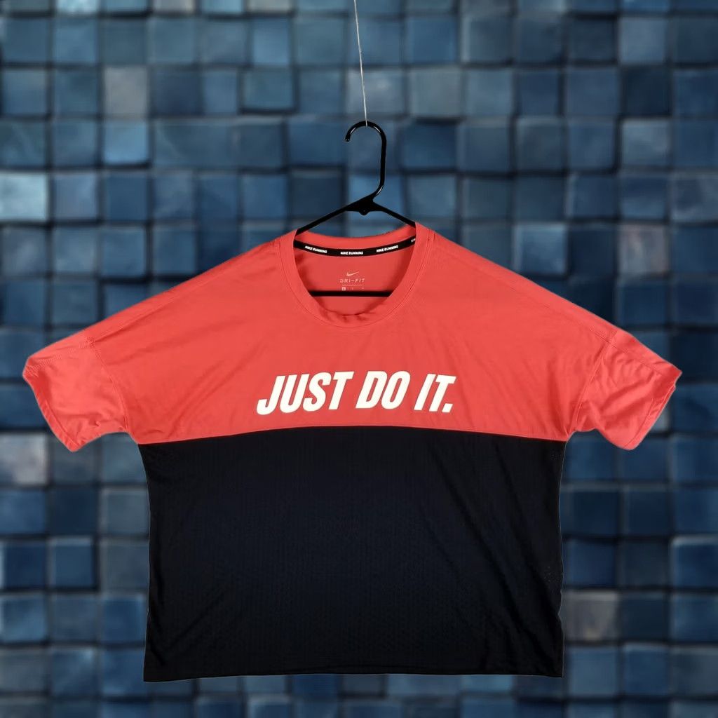 Nike Nike Womens Just Do It Dri-fit Colorblocked Running Top L Red Black AJ8662 Size L / US 10 / IT 46 - 1 Thumbnail