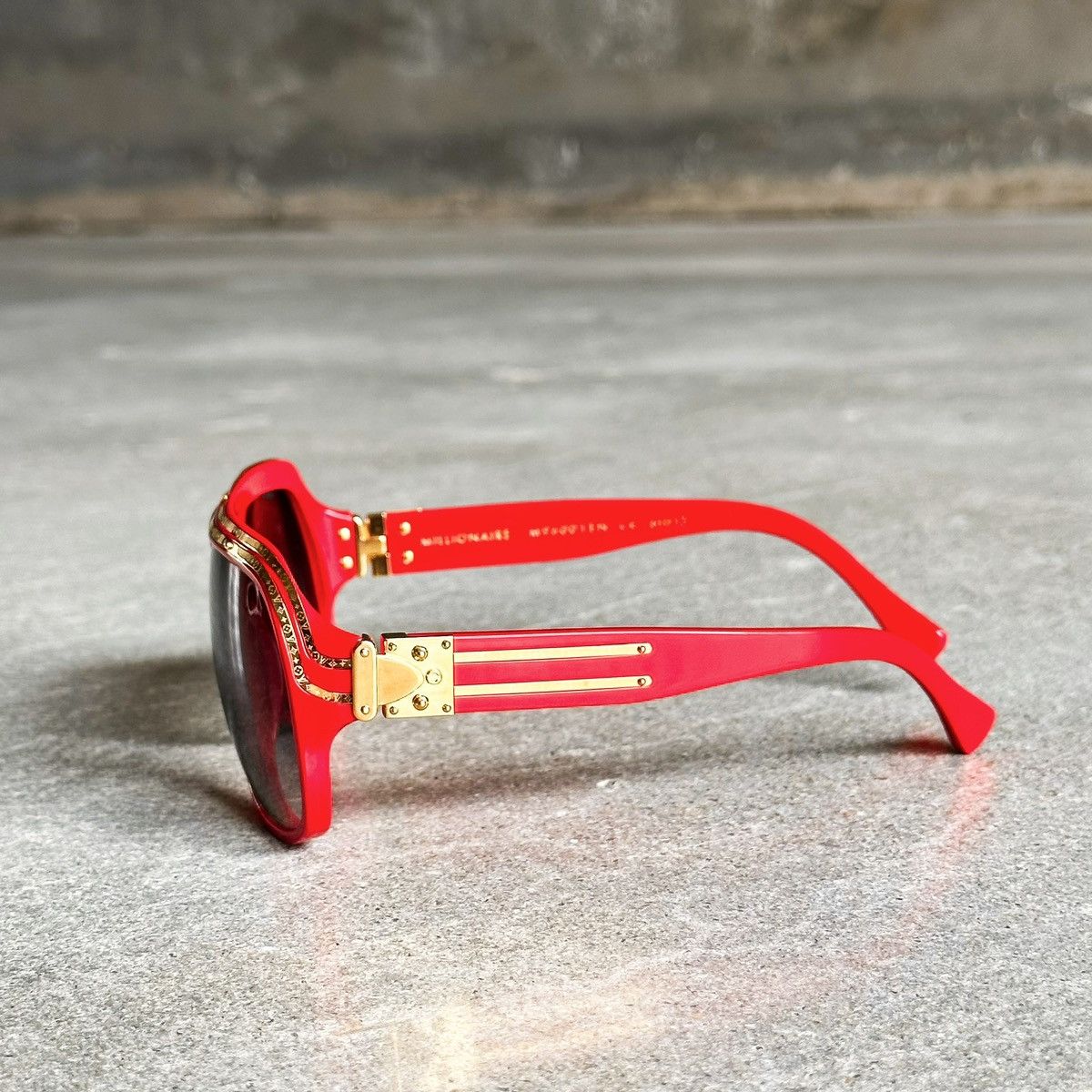 Louis Vuitton NIGOS PERSONAL 2004 OG LV MILLIONAIRE SUNGLASSES Size ONE SIZE - 4 Thumbnail