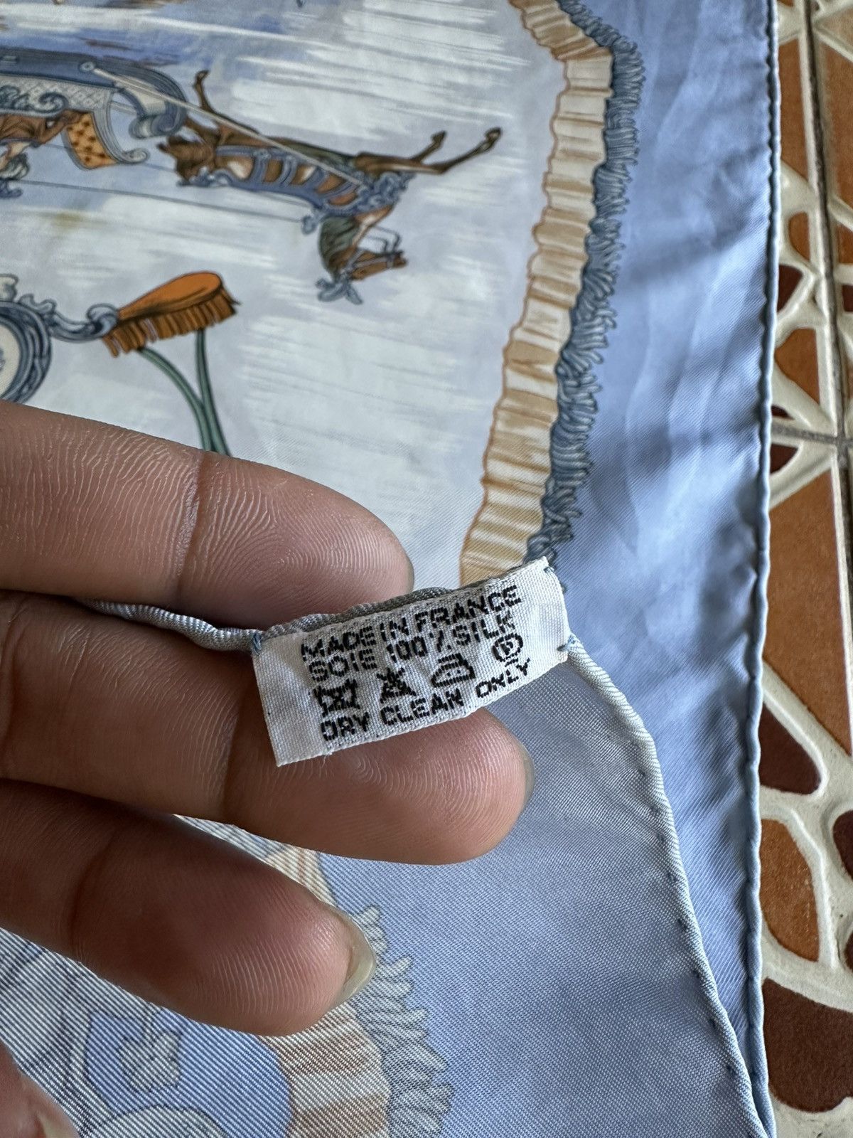 Hermes 🔅Steals🔅HERMES Traineaux Et Glissades Scarf Carre 90 Silk Size ONE SIZE - 10 Thumbnail
