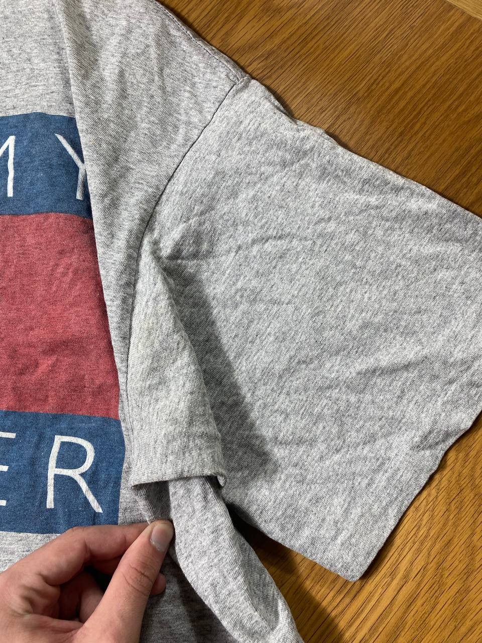 Tommy Hilfiger × Vintage Tommy Hilfiger vintage big logo t-shirt size XL made in USA Size US XL / EU 56 / 4 - 15 Thumbnail