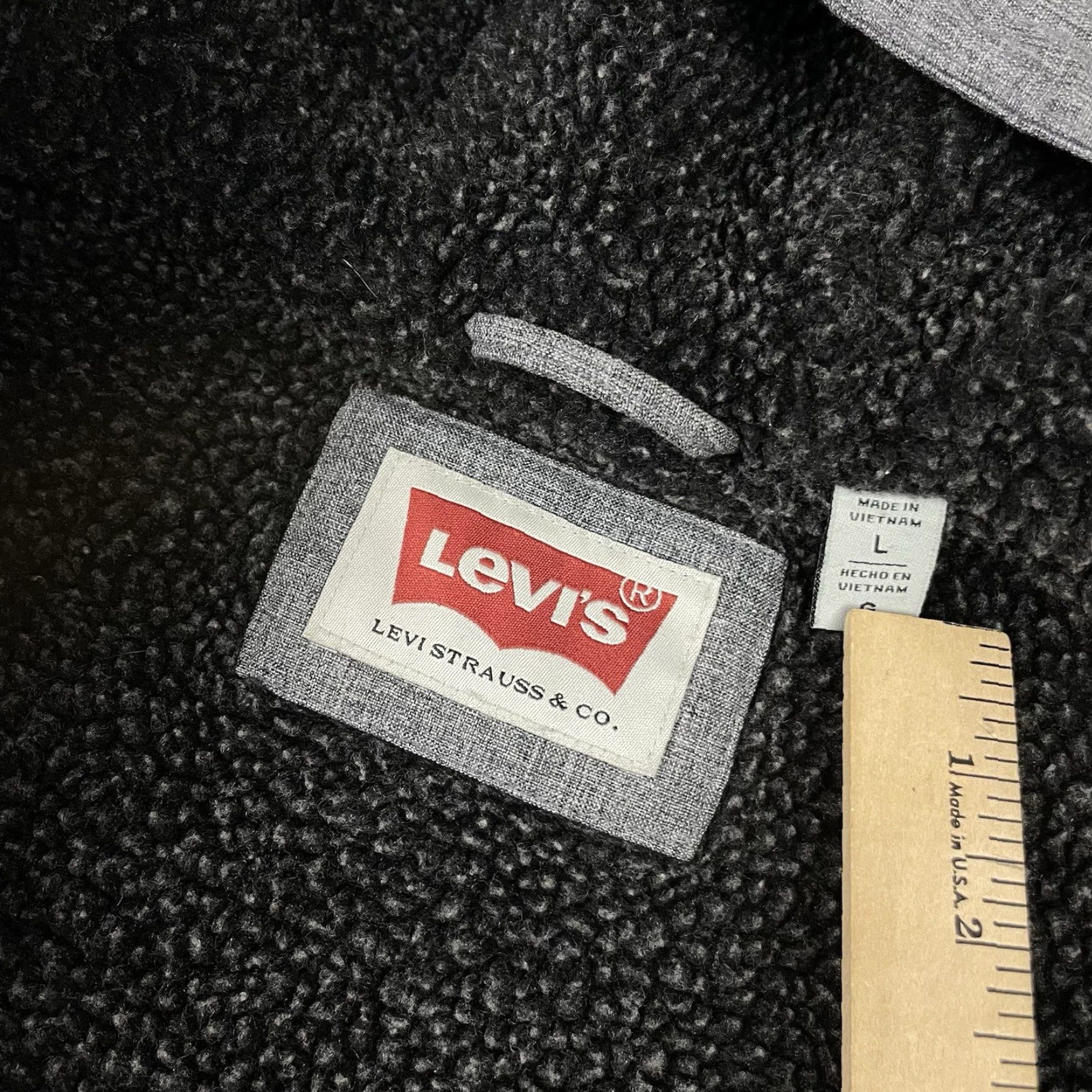 Levi's Levis Jacket Mens L Gray Sherpa Lined Hooded Trucker Pockets Coat Outdoor Soft Shell Jacket L Mens Regular Gray Levi’s Trucker Jacket Size US L / EU 52-54 / 3 - 5 Thumbnail