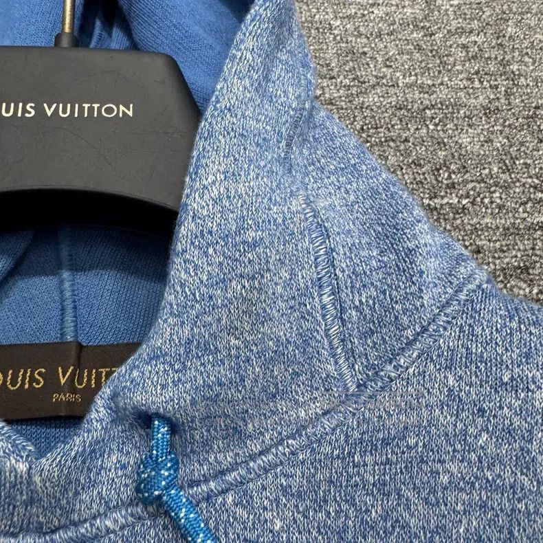 Louis Vuitton Louis Vuitton Embroidered monogram hooded sweatshirt Size US S / EU 44-46 / 1 - 2 Thumbnail