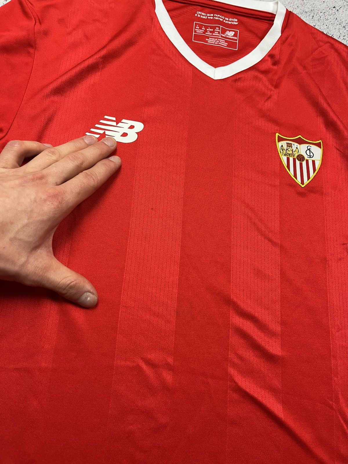 New Balance Sevilla FC 2017 New Balance Longsleeve Shirt Soccer Jersey Size US XL / EU 56 / 4 - 8 Thumbnail