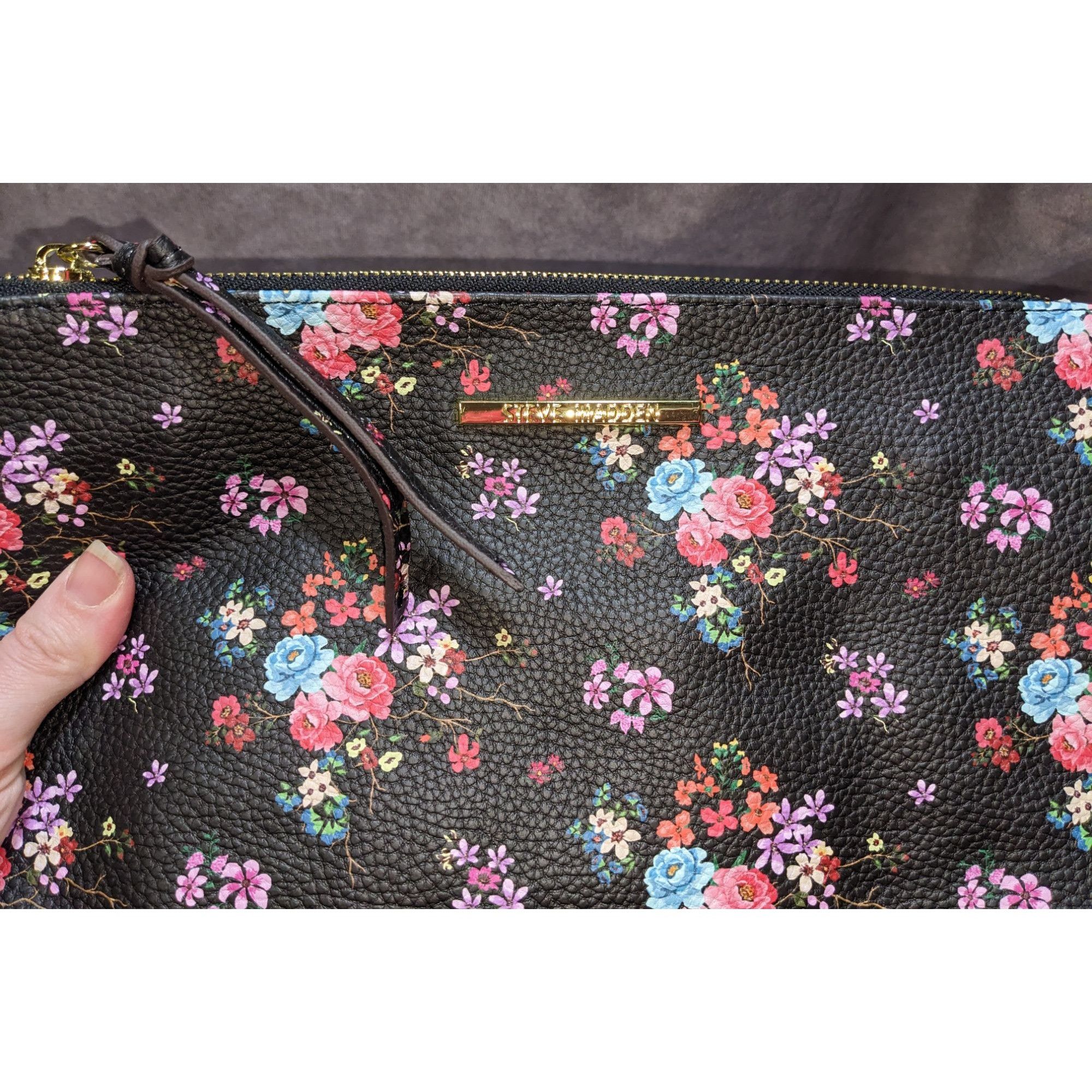 Steve Madden Steve Madden Black Floral Faux Leather Clutch Size ONE SIZE - 5 Thumbnail