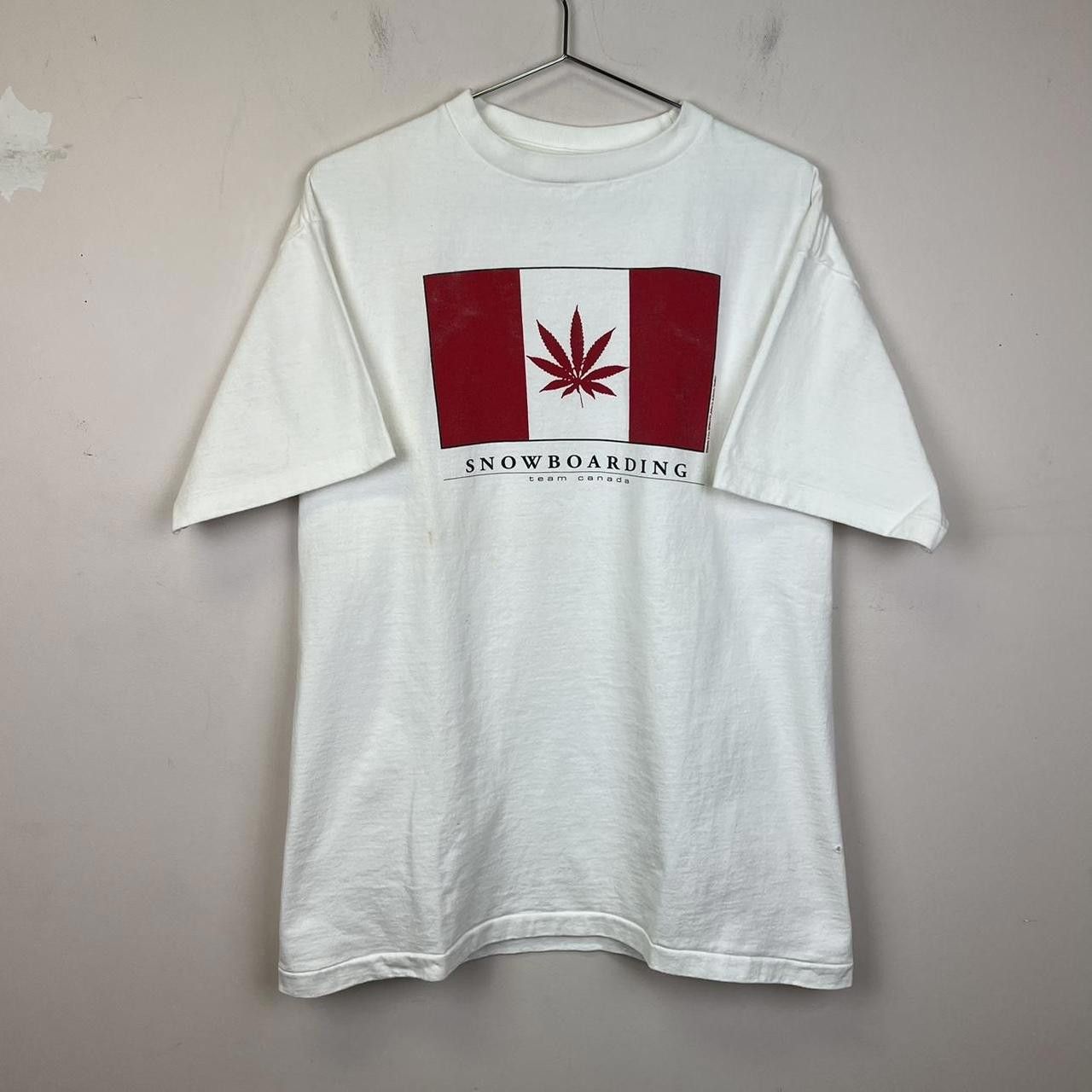 Designer Vintage Snowboarding T-Shirt with Maple Leaf Design Fun Tee Size US XL / EU 56 / 4 - 1 Thumbnail