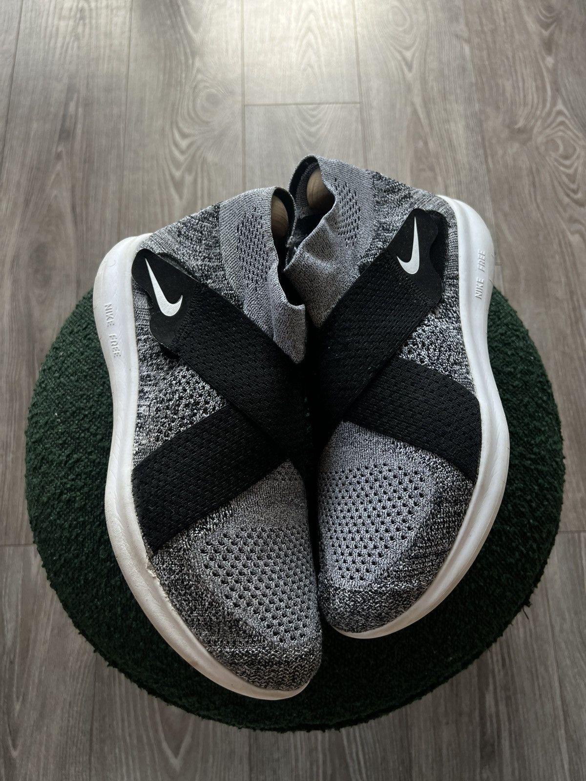 Nike Nike Free Run RN Motion 3.0 Flyknit 2 Fly Gray Sneakers Size US 11 / EU 44 - 5 Thumbnail