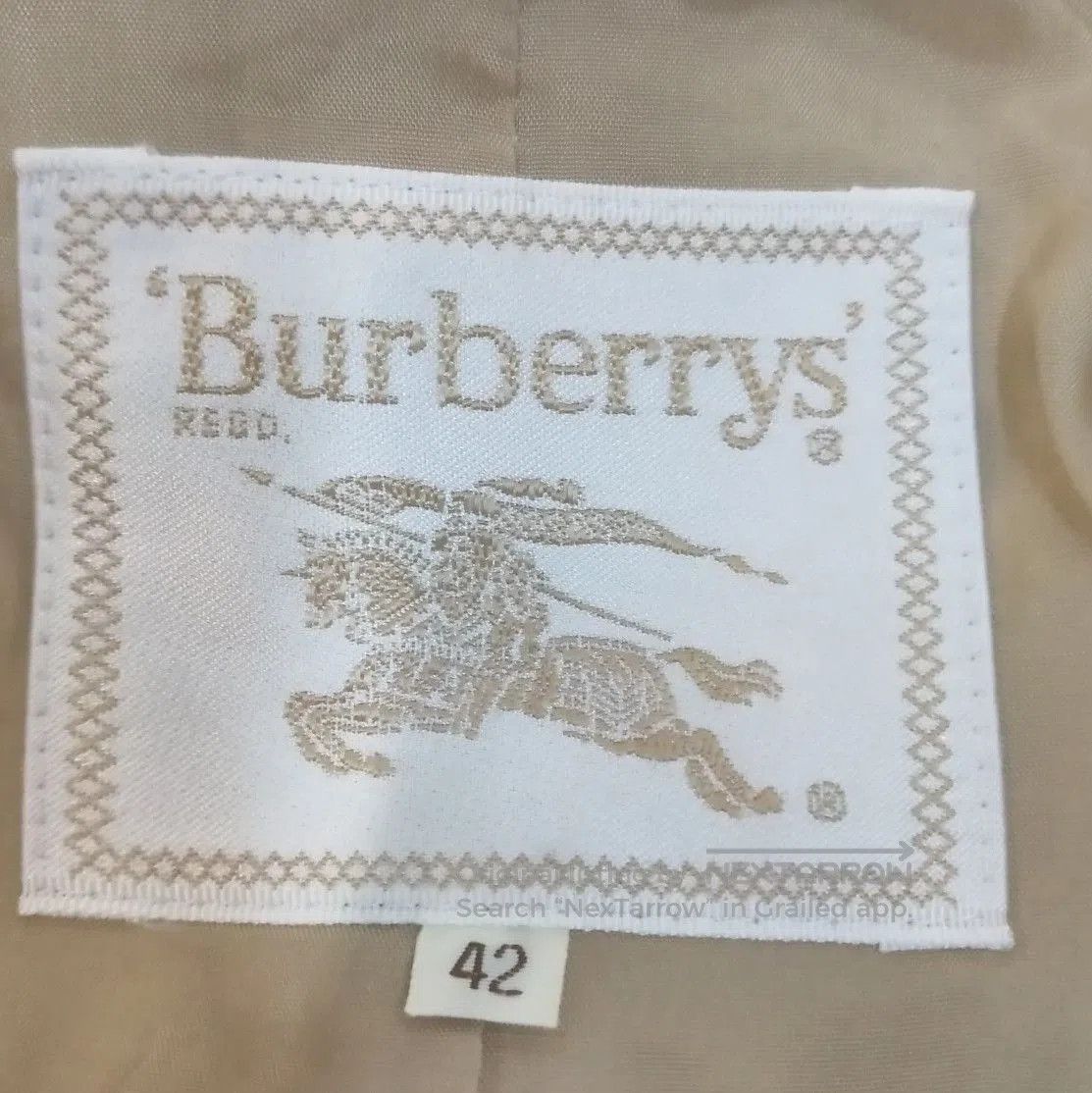 Burberry Burberry Classic Beige Button. Size US L / EU 52-54 / 3 - 6 Thumbnail