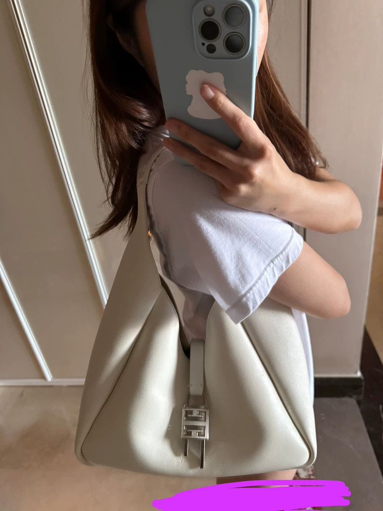 Givenchy Givenchy Hobo bag, medium size Size ONE SIZE - 4 Thumbnail