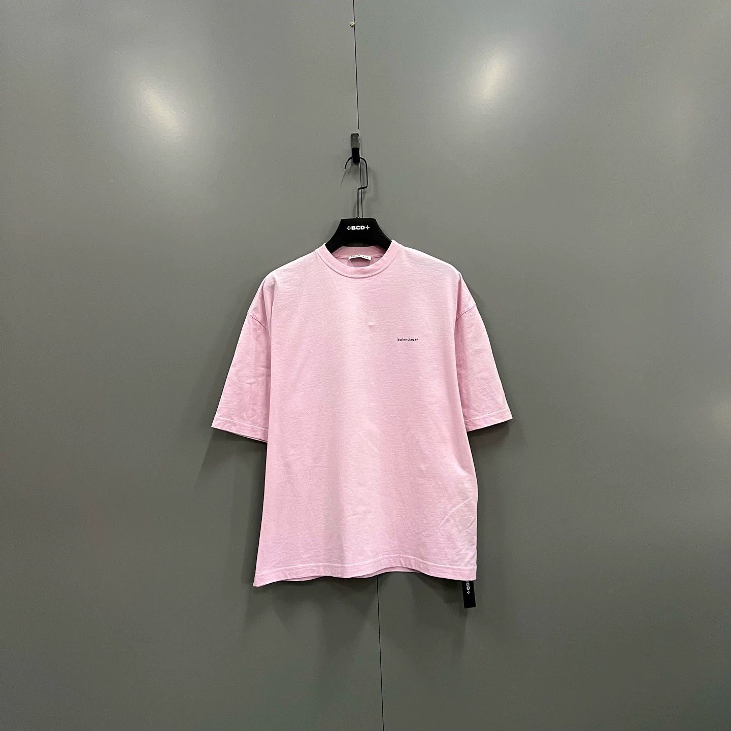 Balenciaga Balenciaga Pink Logo Round Neck T-shirt - dmc Size US S / EU 44-46 / 1 - 1 Thumbnail