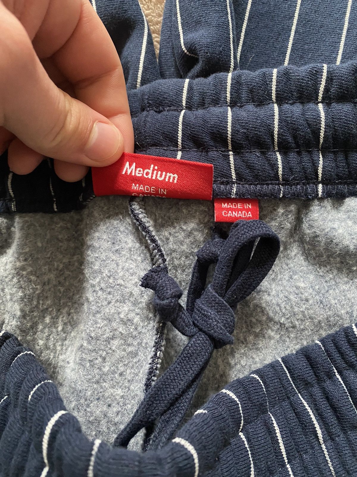 Supreme Supreme Navy Pinstripe Shorts Size US 31 - 6 Thumbnail