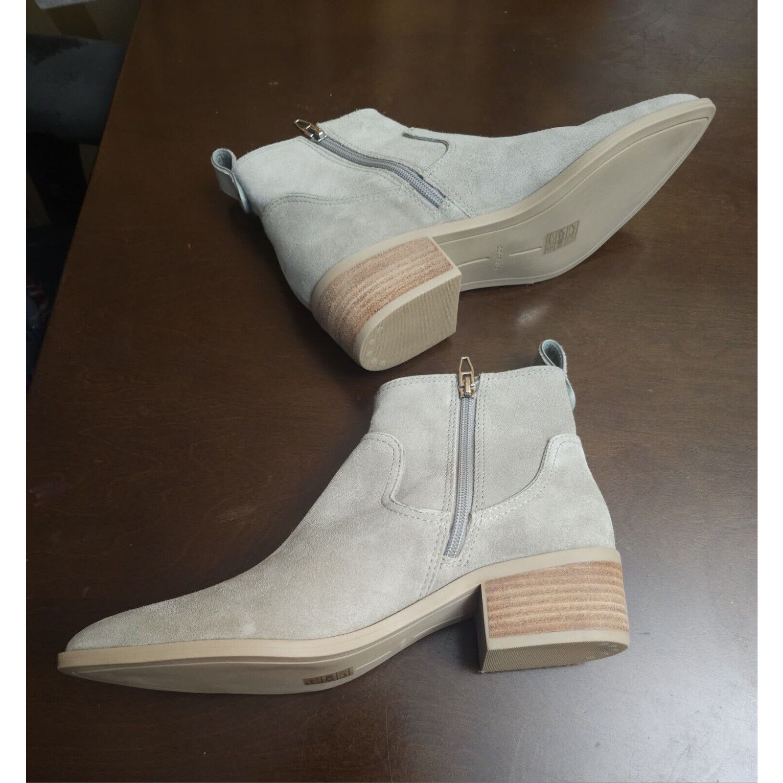 Dolce Vita Dolce Vita Bootie Shoes Gray Suede Ankle Bootie Pointed Toe Size US 9 / IT 39 - 8 Thumbnail