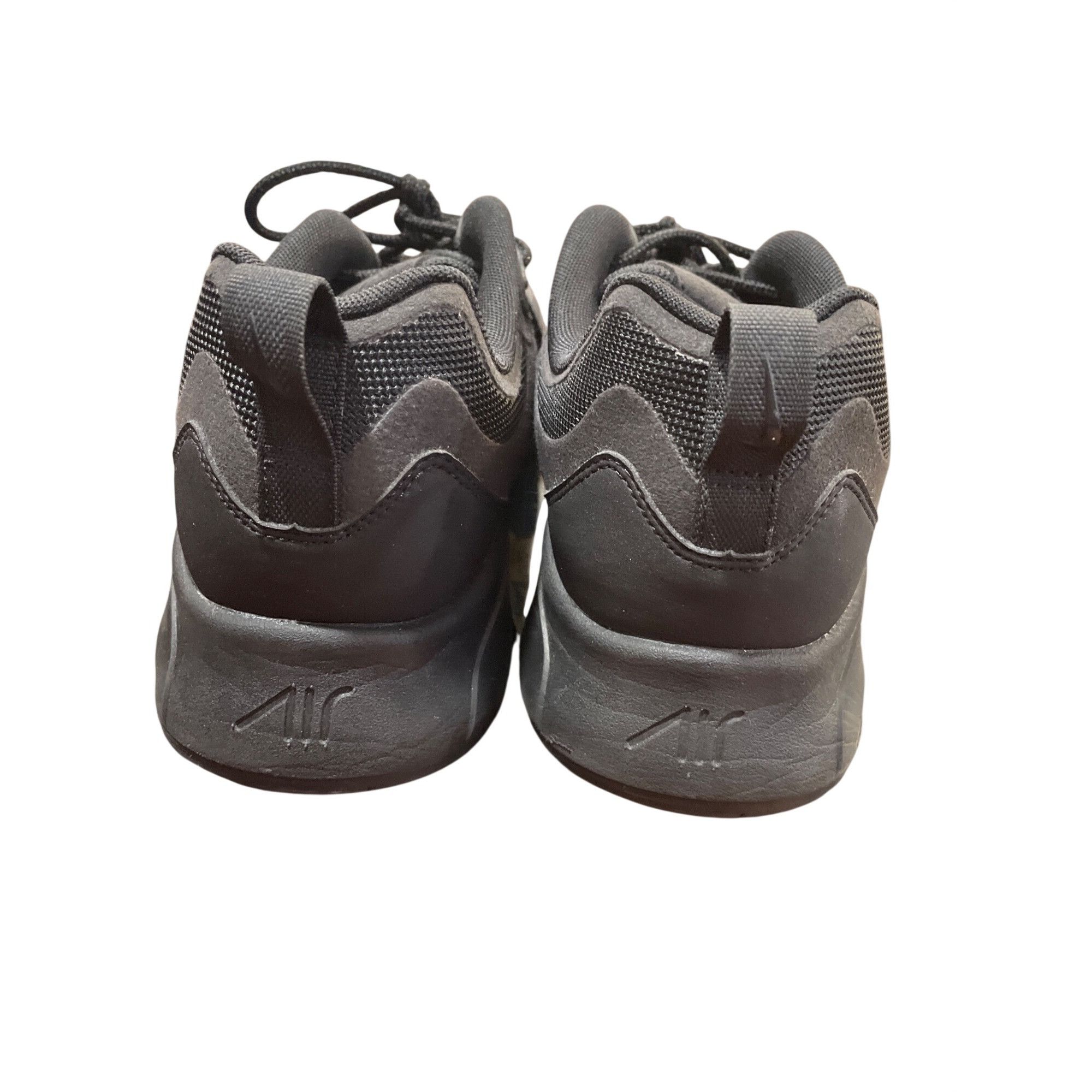 Nike Nike Air Max 200 triple black mens running sneakers sz 11 SK Size US 11 / EU 44 - 12 Thumbnail