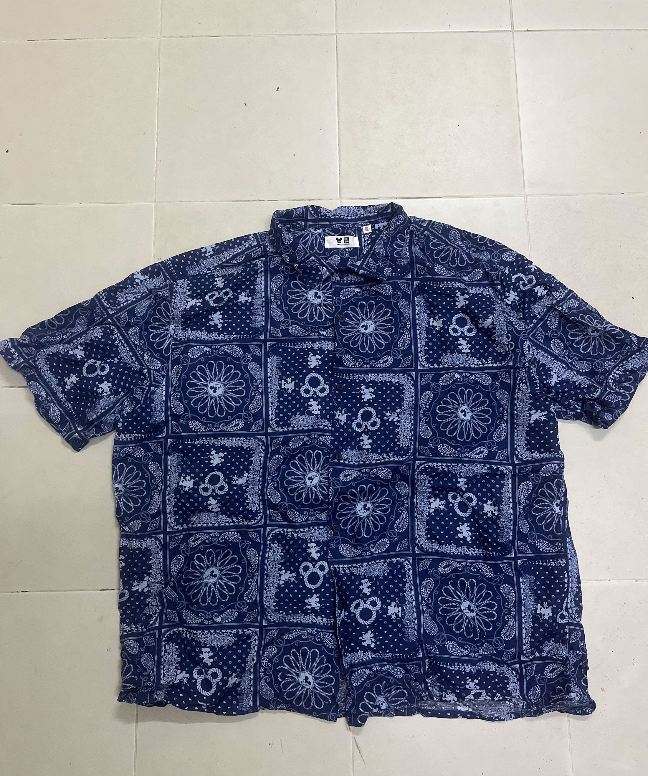 Disney Uniqlo Disney Mickey Mouse Bandana Aloha Hawaii Short Sleeve Size US XXL / EU 58 / 5 - 1 Thumbnail