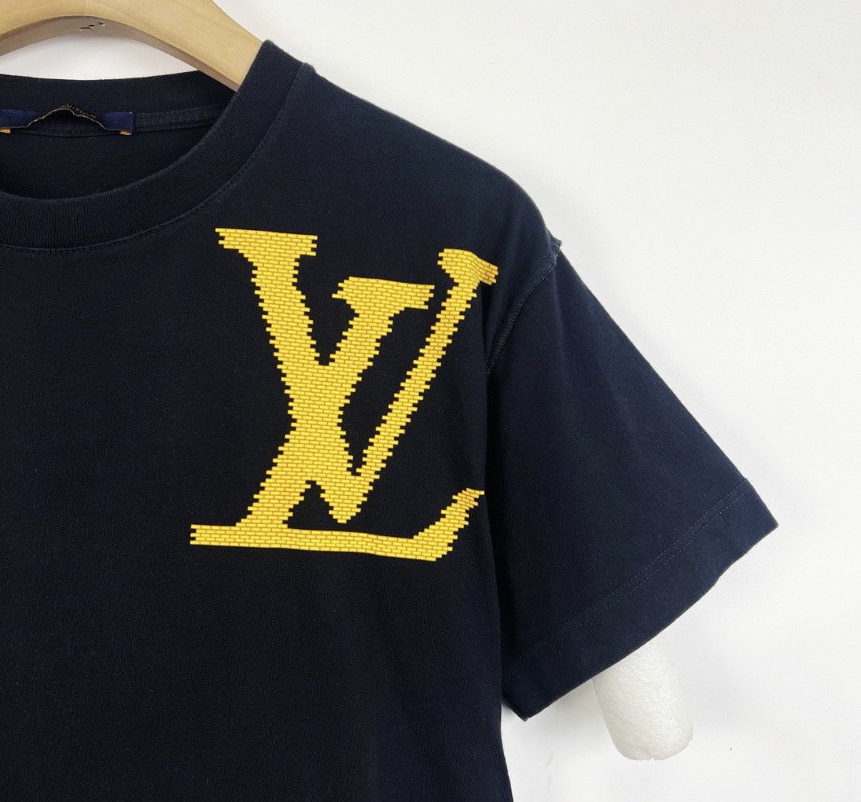 Louis Vuitton Louis Vuitton Yellow Square Brick Logo Short Sleeve K12 Size US XS / EU 42 / 0 - 4 Thumbnail