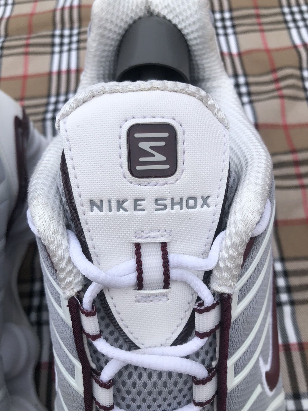 Nike Nike shox tl neutral grey team red Size US 13 / EU 46 - 5 Thumbnail