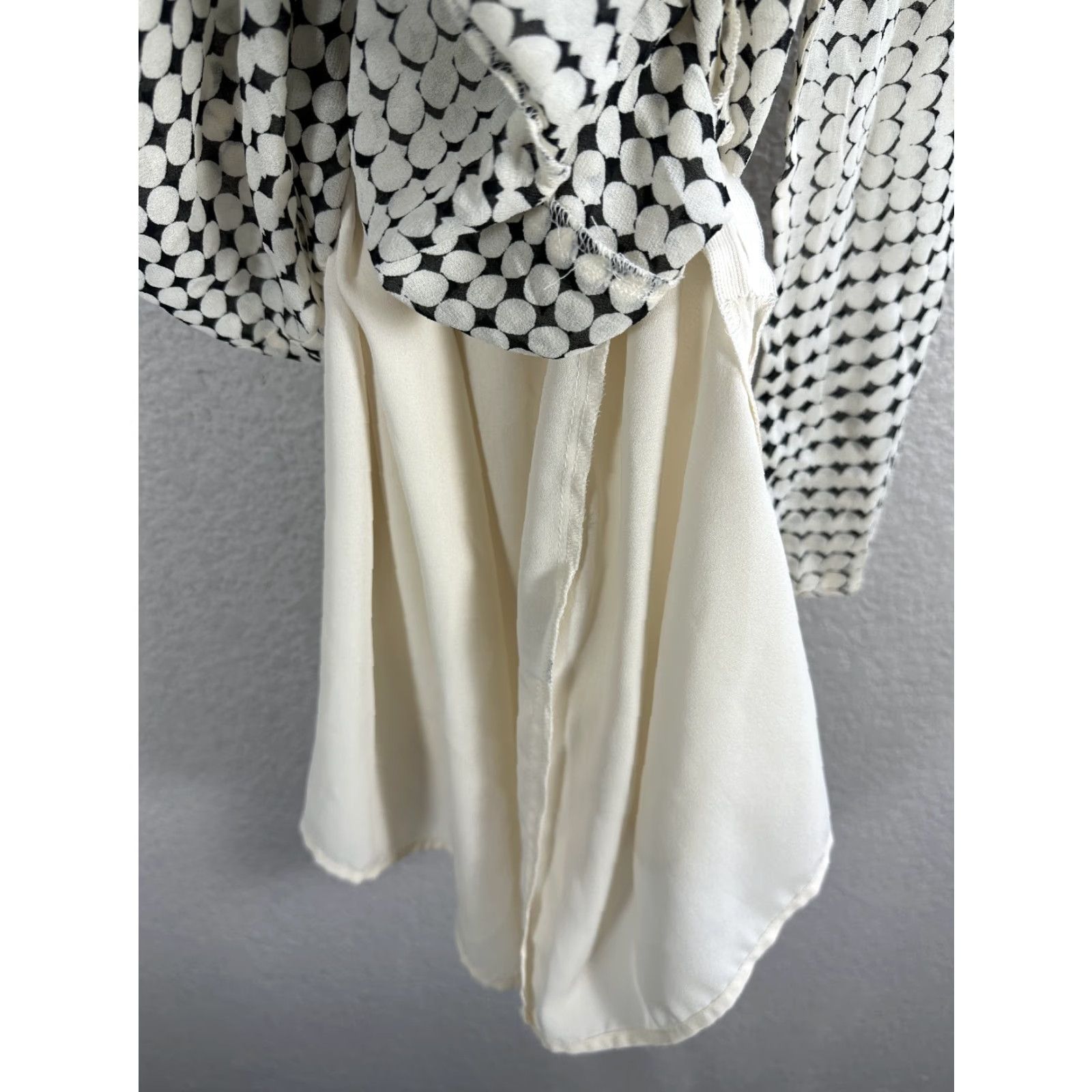 Reiss Reiss Elissa Spot Printed Flippy Dress Beige Black Pleated Mini Viscose Sz 4 New Size S / US 4 / IT 40 - 6 Thumbnail