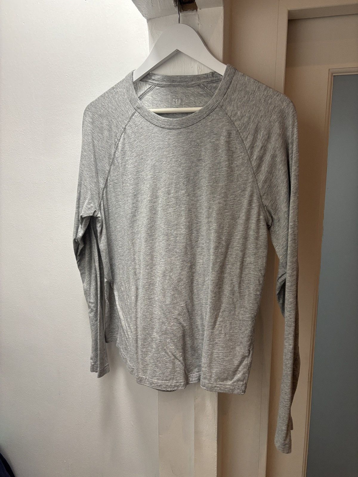 Gap GAP Heather Gray Raglan Long Sleeve Shirt Size US S / EU 44-46 / 1 - 1 Thumbnail