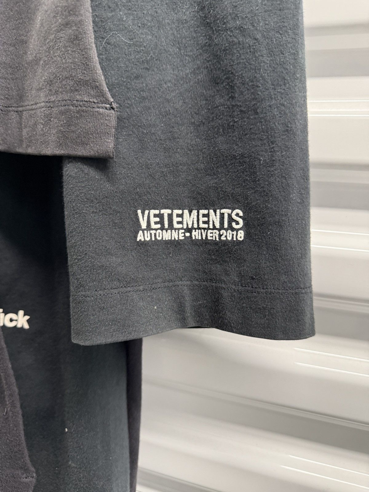 Vetements Vetements Layered Tourist Long-Sleeve T-Shirt Dress Size US M / EU 48-50 / 2 - 5 Thumbnail