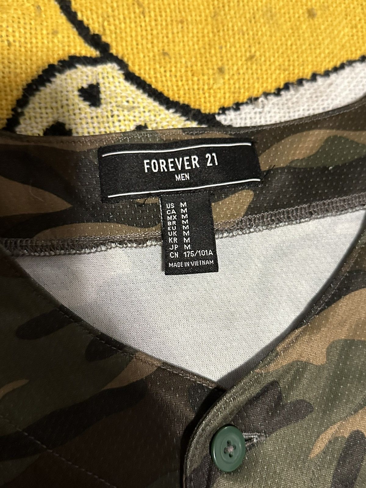 Other Forever 21 Famous Camo Button Up #16 Size US M / EU 48-50 / 2 - 3 Thumbnail