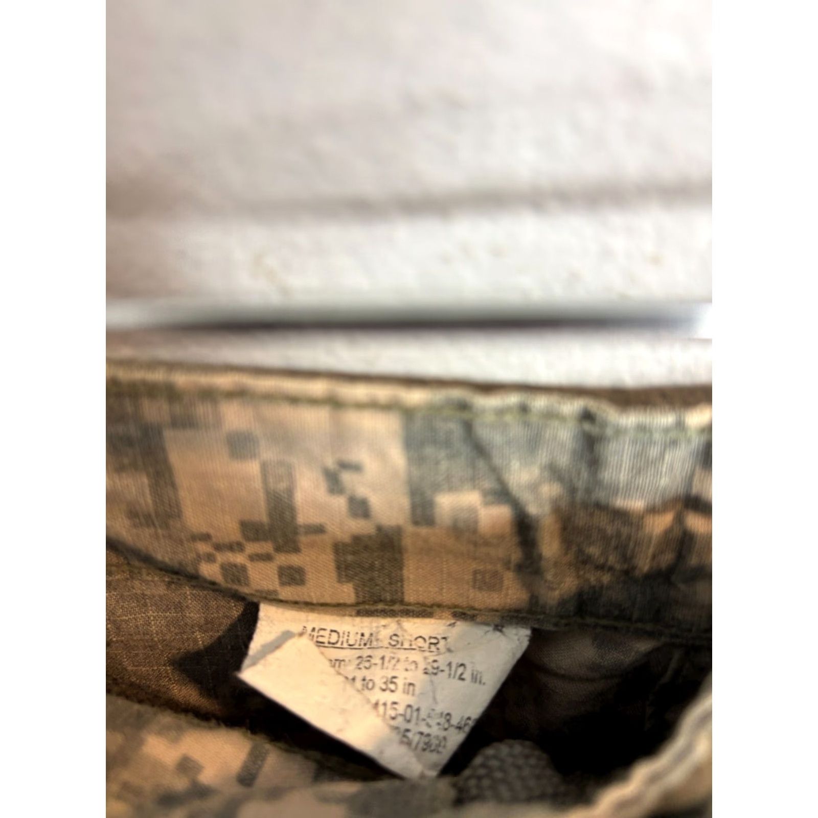 Vintage USAF Desert Camo Pants Mens 32 Regular Beige Cargo 90s Army Outdoor Workwear Belt Loops Pockets Cotton Nylon Straight Front Casual Size US 32 / EU 48 - 4 Thumbnail